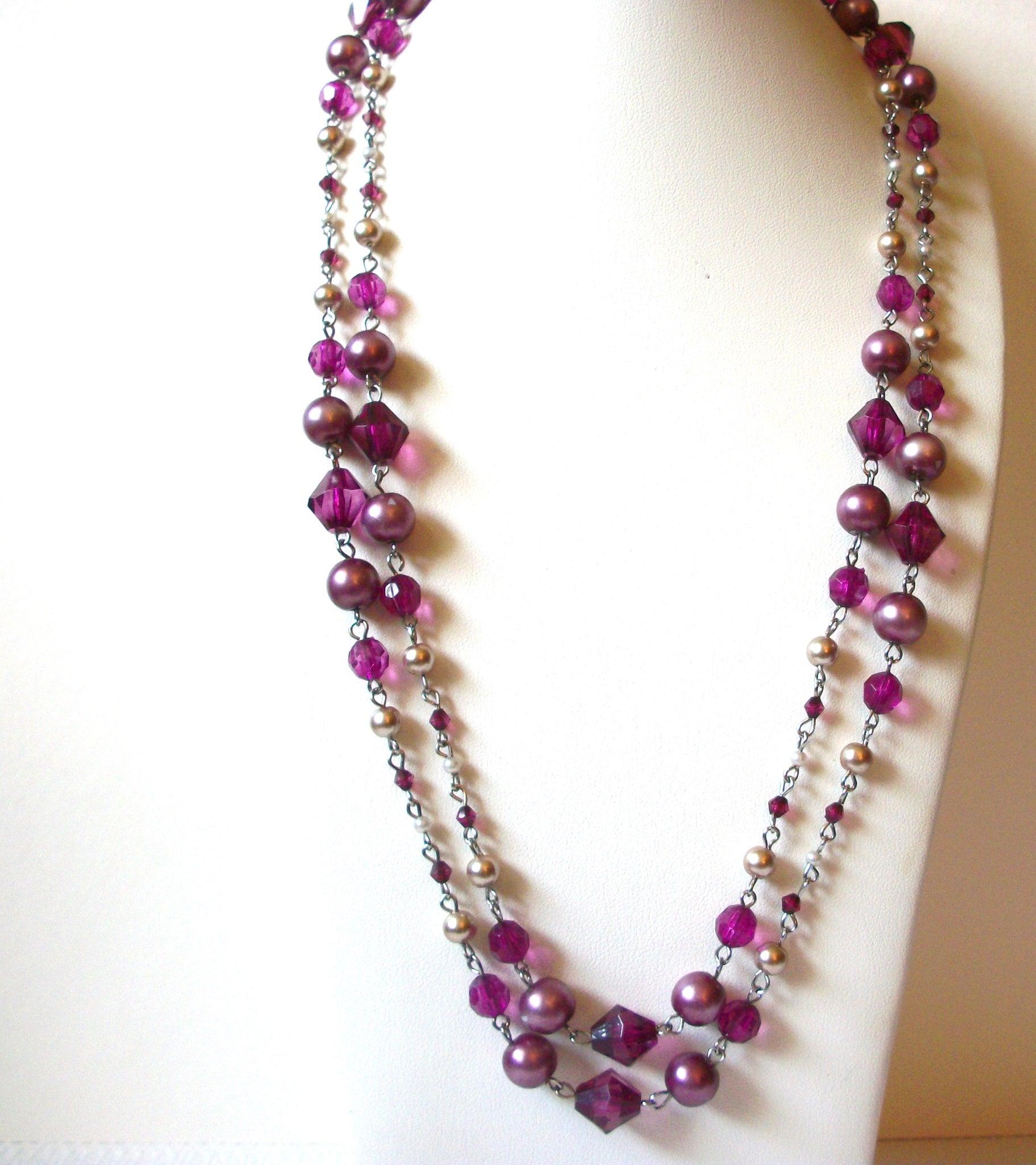 Vintage Fuchsia Altrosa Glass Pearl Necklace 80820