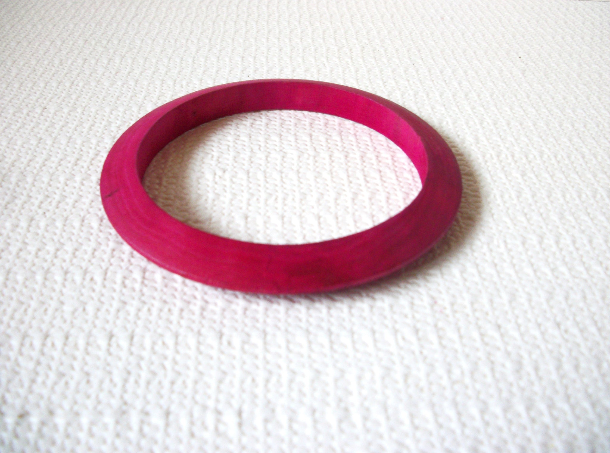 Retro Large Fuchsia Pink Wood Bangle 80920