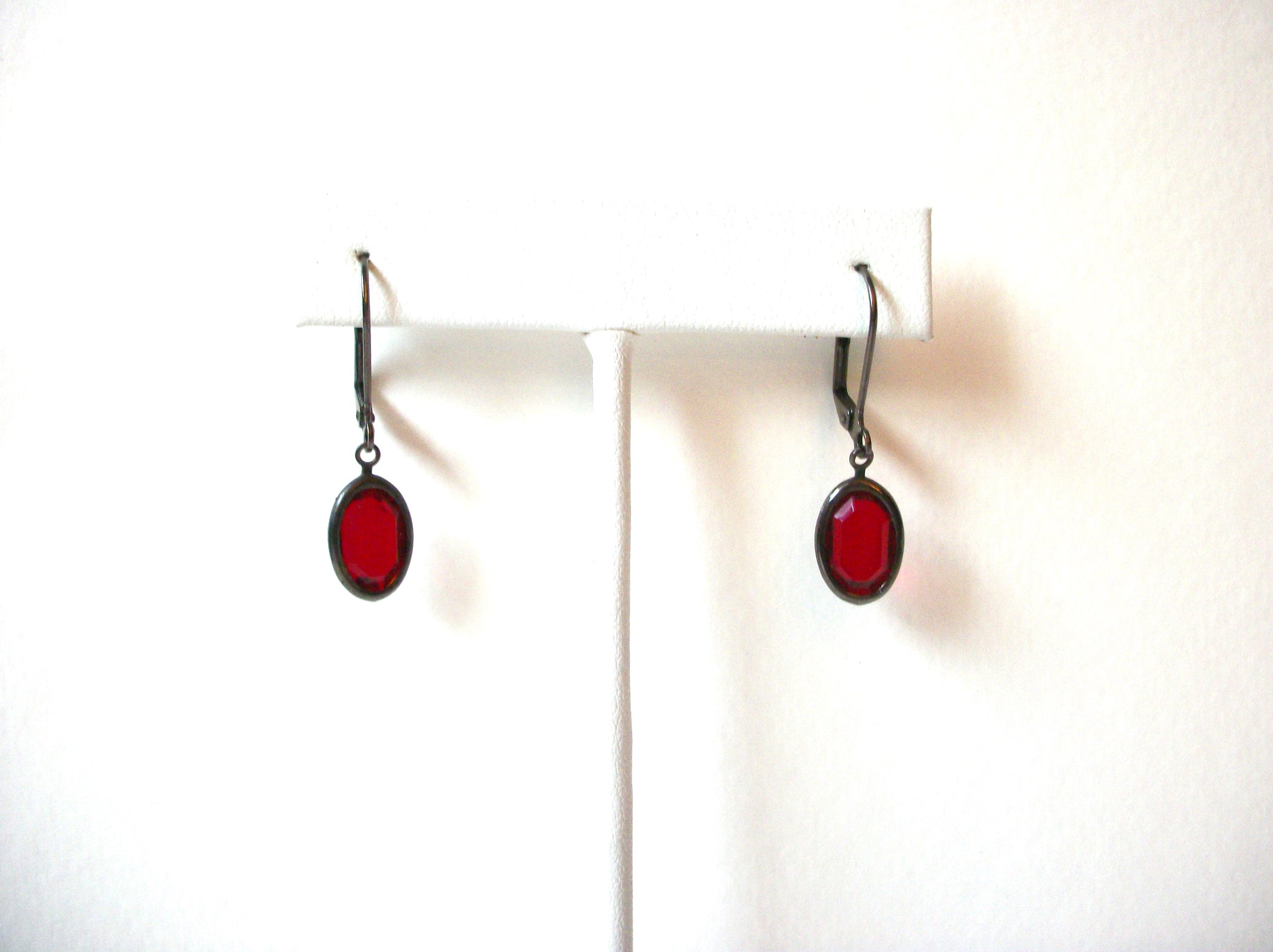 Vintage Red Glass Earrings 80920