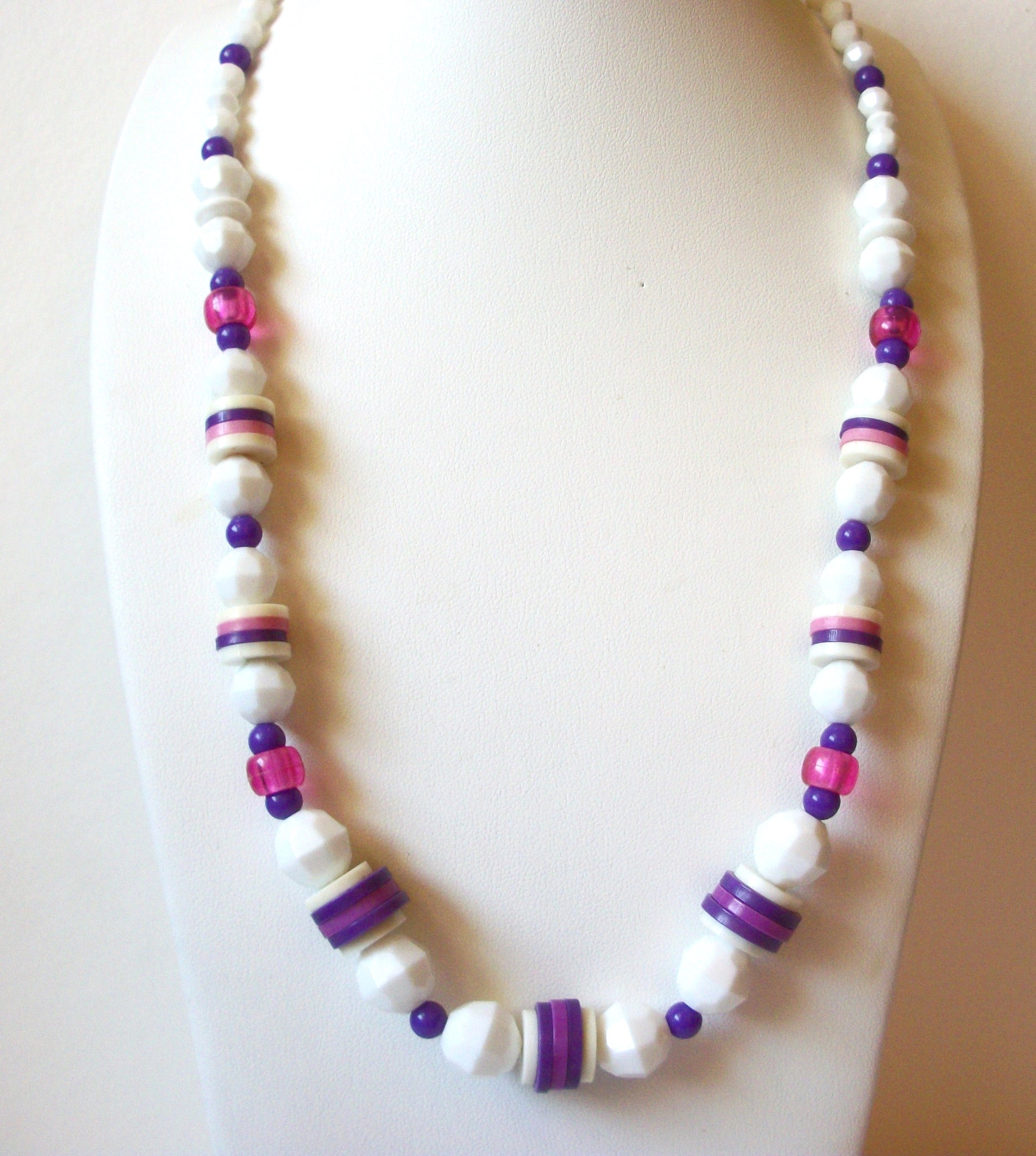 Retro White Pink Purple Necklace 81120