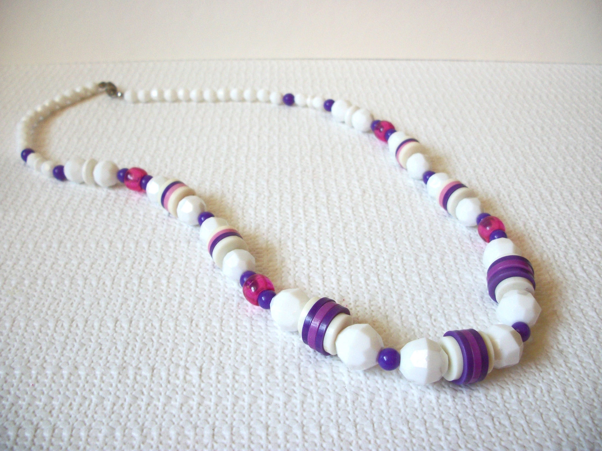 Retro White Pink Purple Necklace 81120