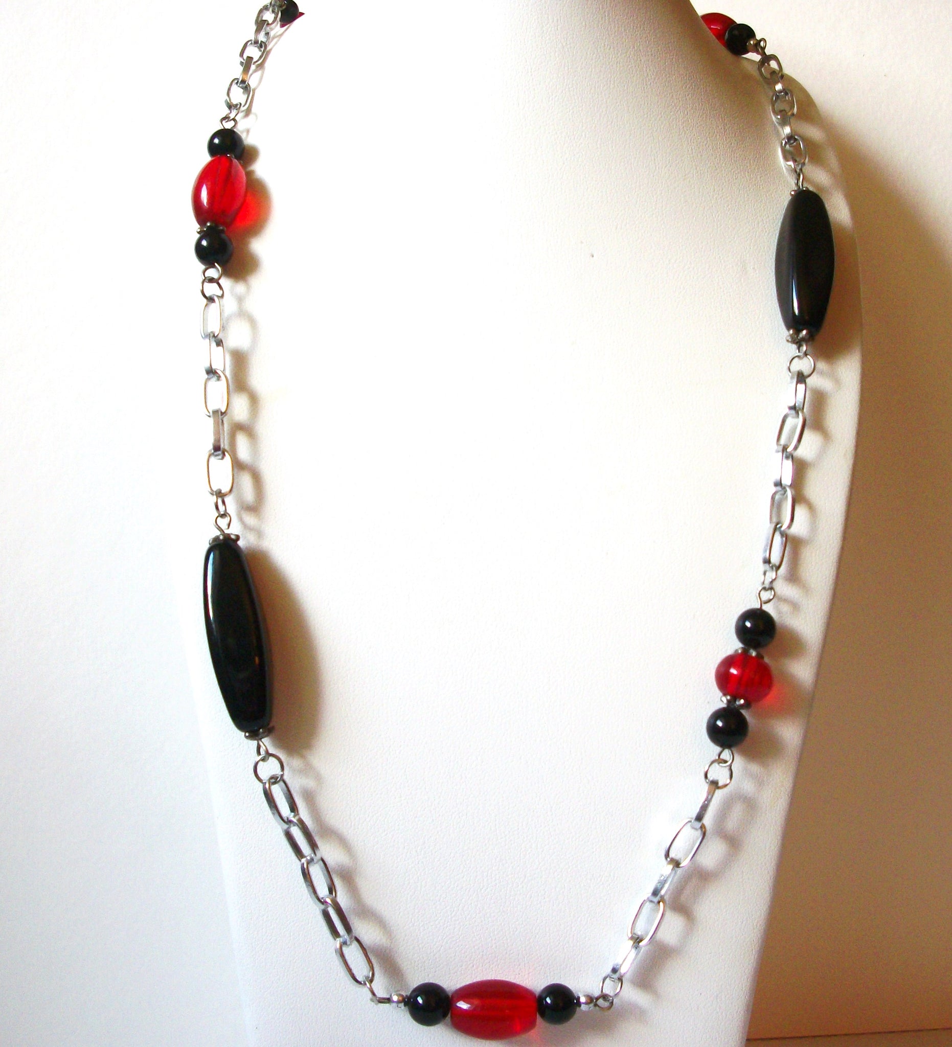 Retro Red Black Silver Necklace 81120