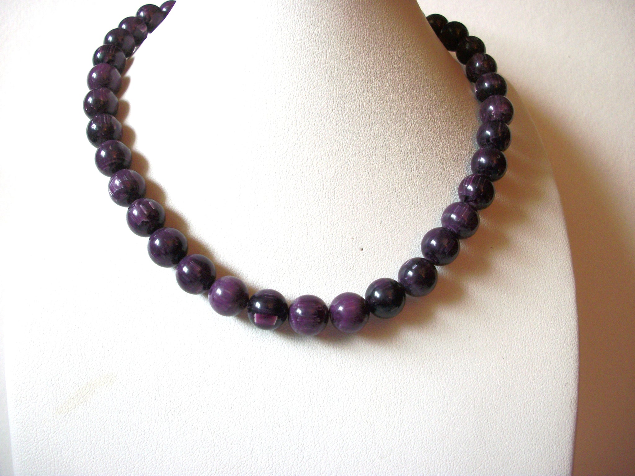 Vintage Plum Toned Necklace 81220