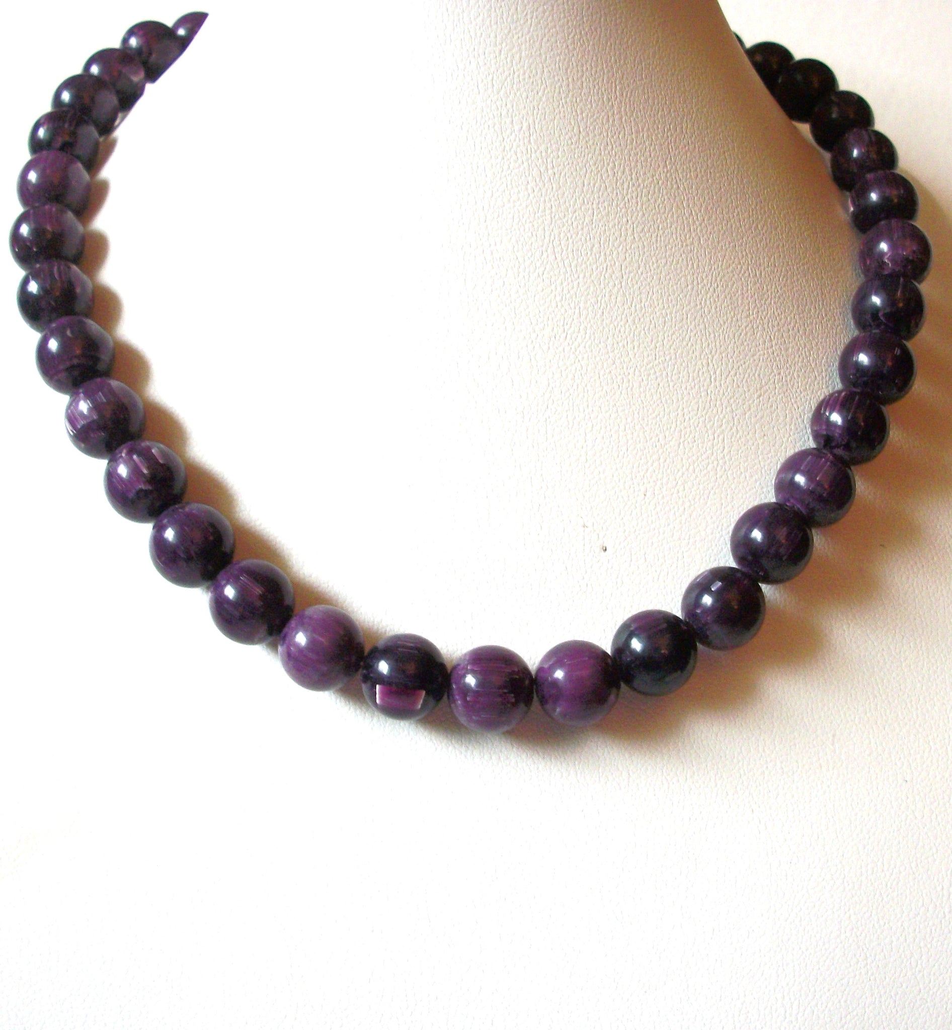 Vintage Plum Toned Necklace 81220