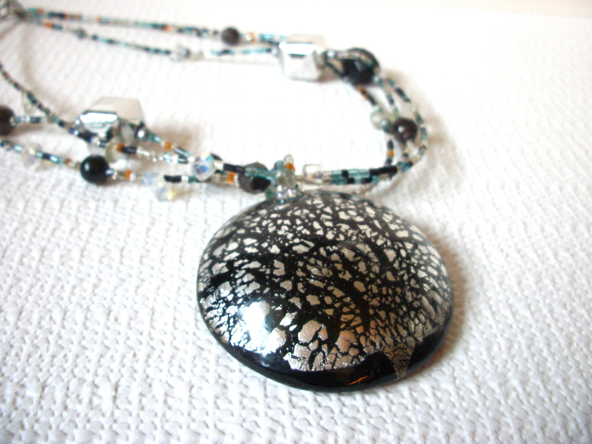Retro Focal Glass Pendant Necklace 81220
