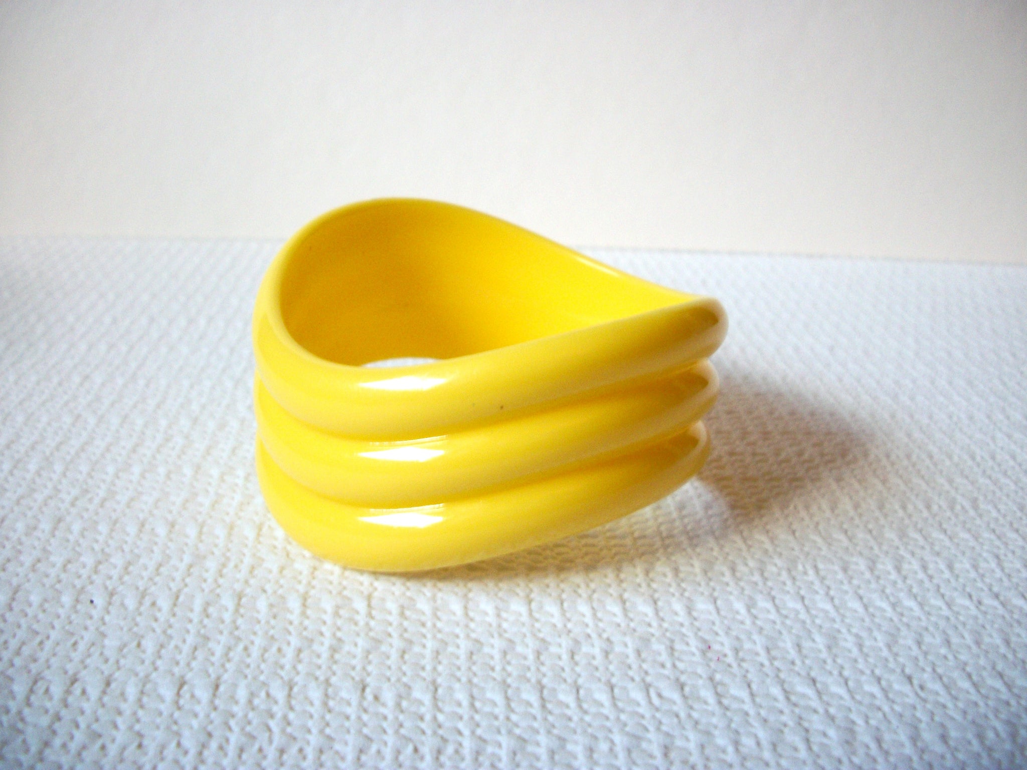 Retro Bright Yellow Bangle Bracelet 81320