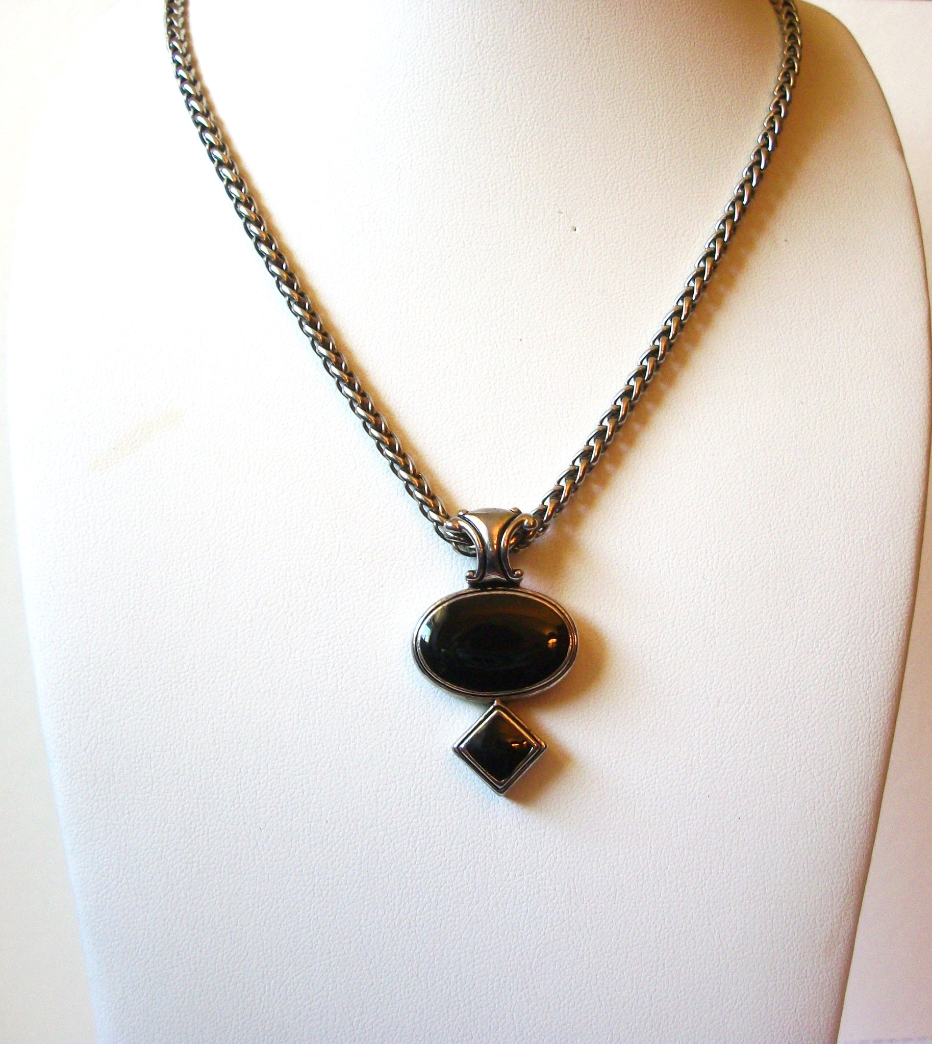 Retro Silver Black Necklace 81320