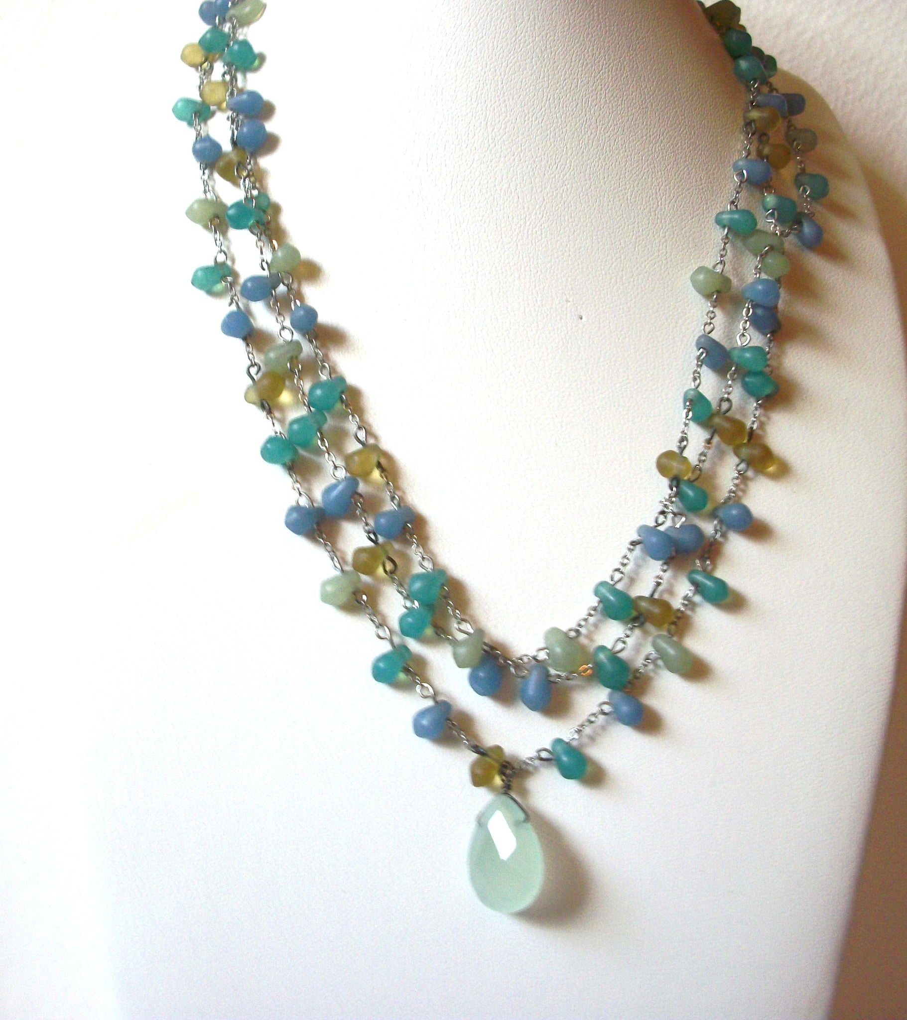 Vintage Blue Olive Glass Necklace 81720