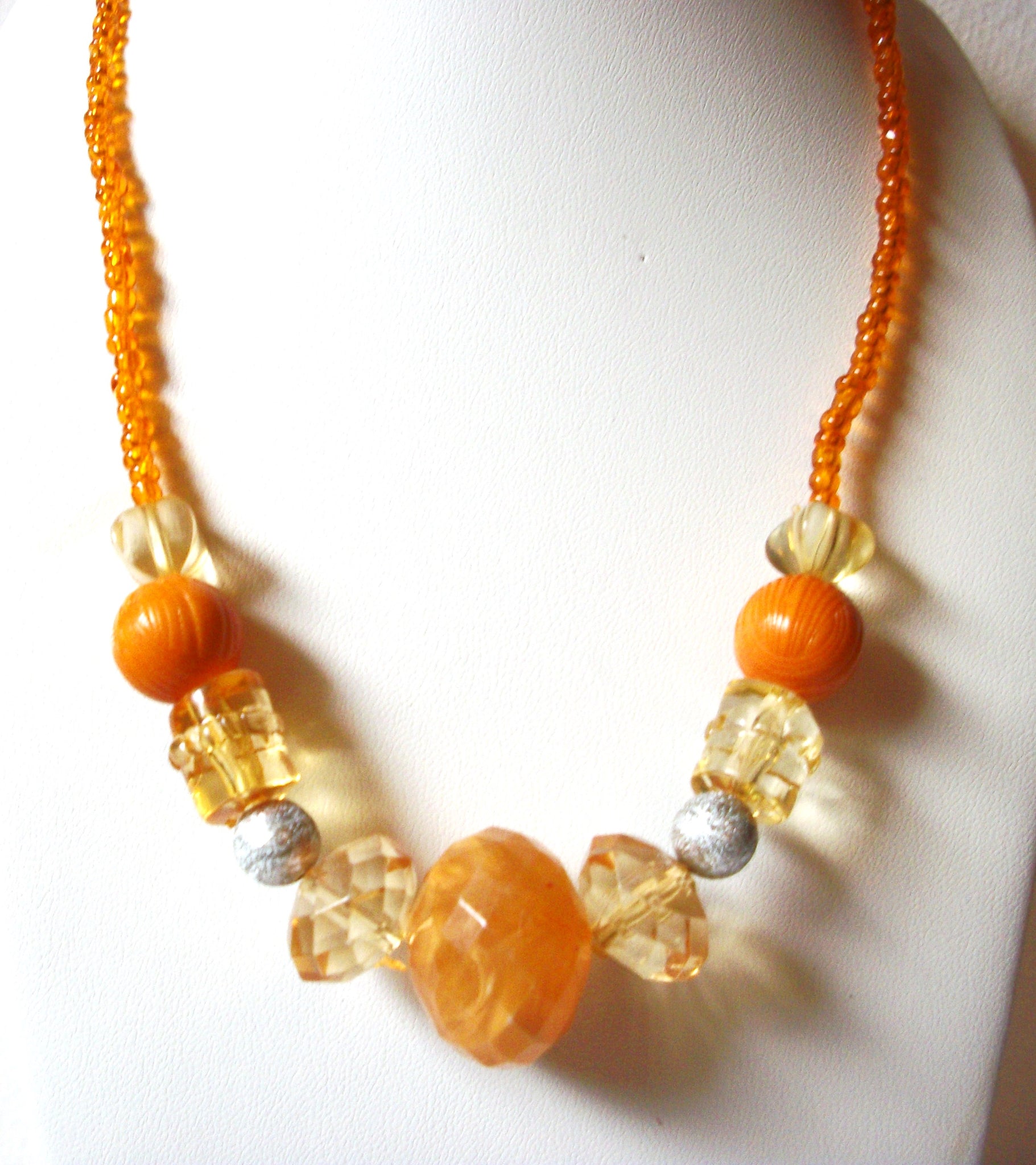 Retro Orange Beaded Necklace 81620