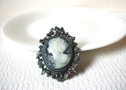 Vintage Cameo Brooch 81520