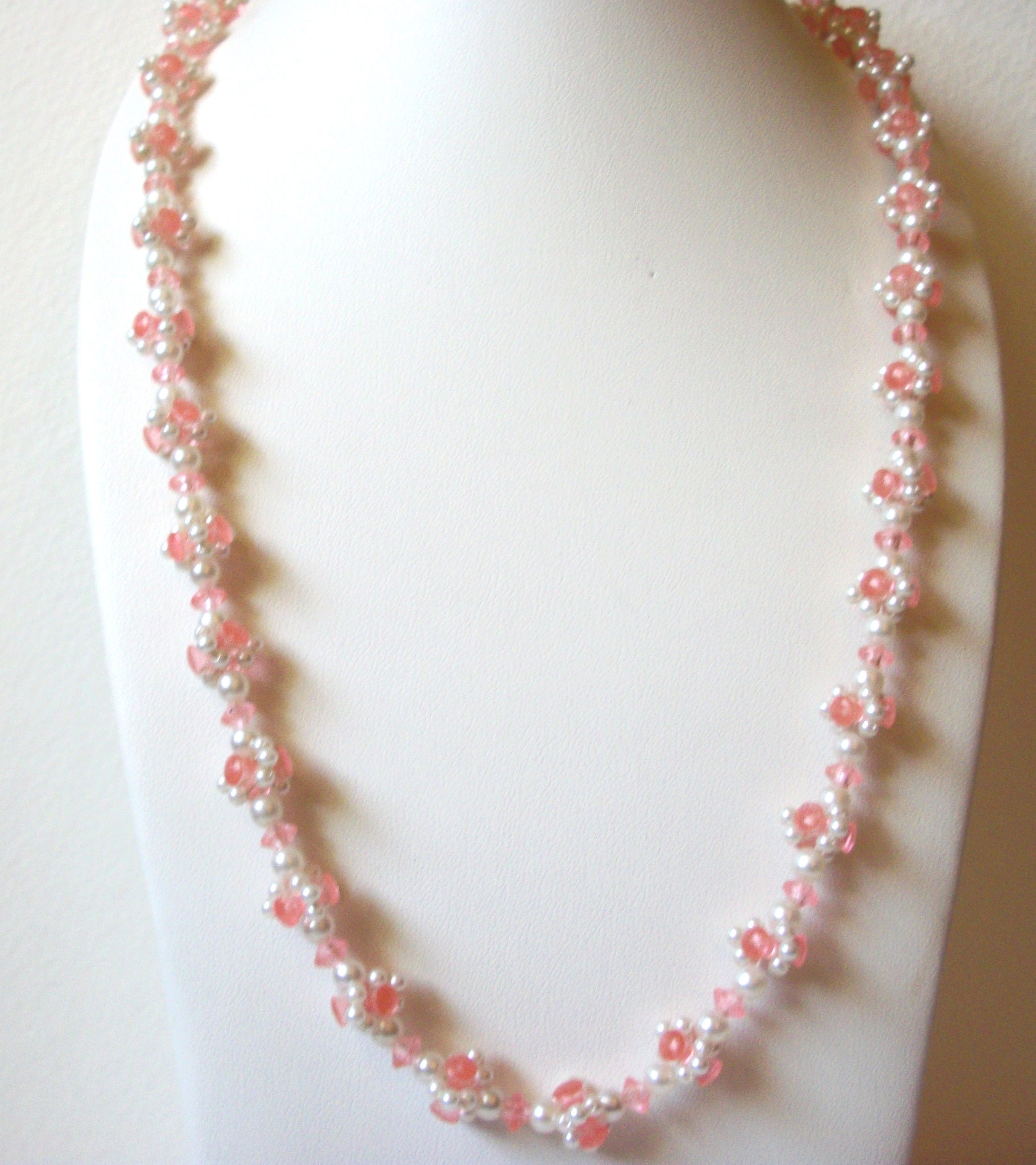 Vintage Pink Glass Pearl Necklace 81520