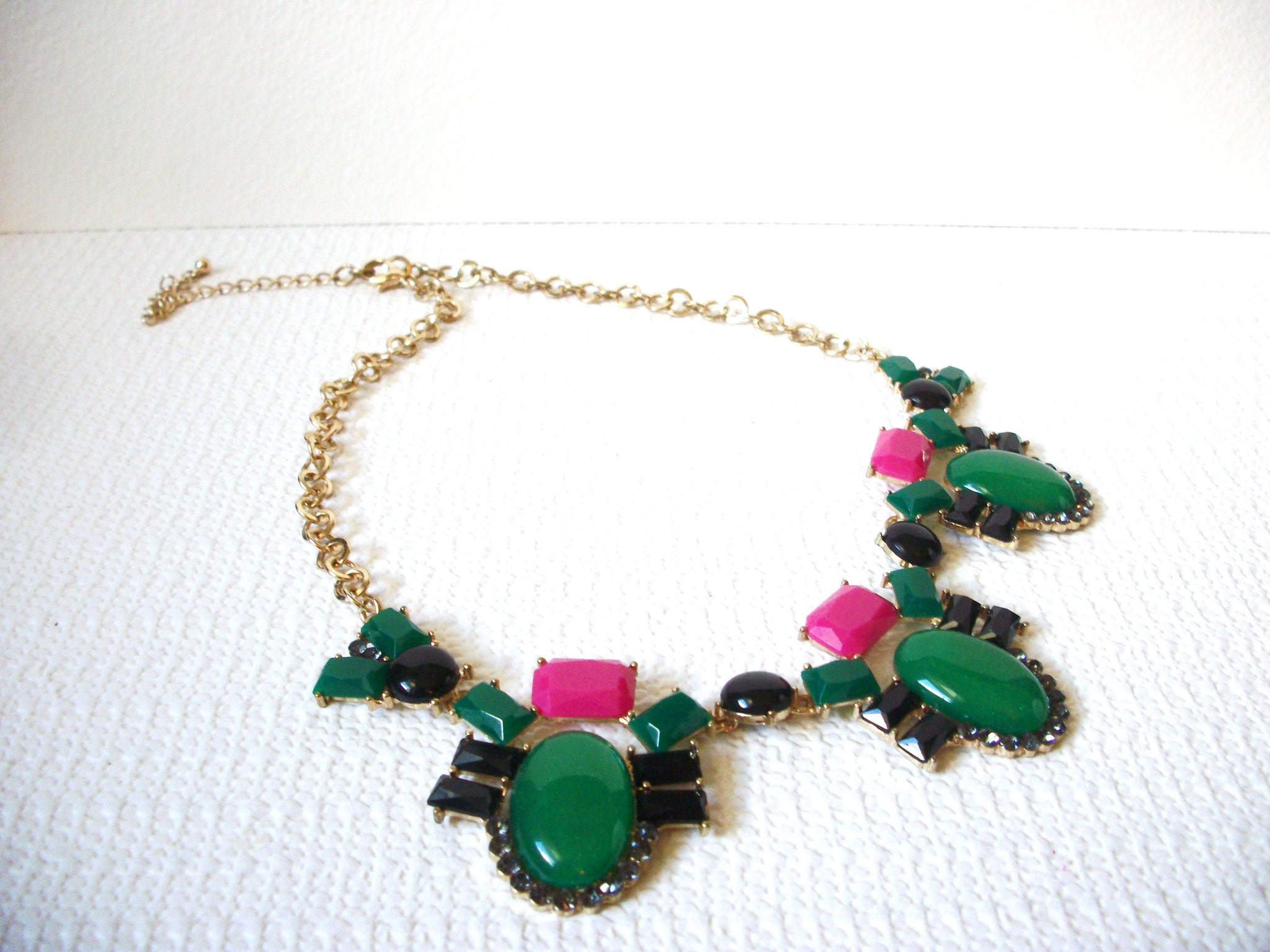 Retro Pink Green Black Statement Necklace 81520