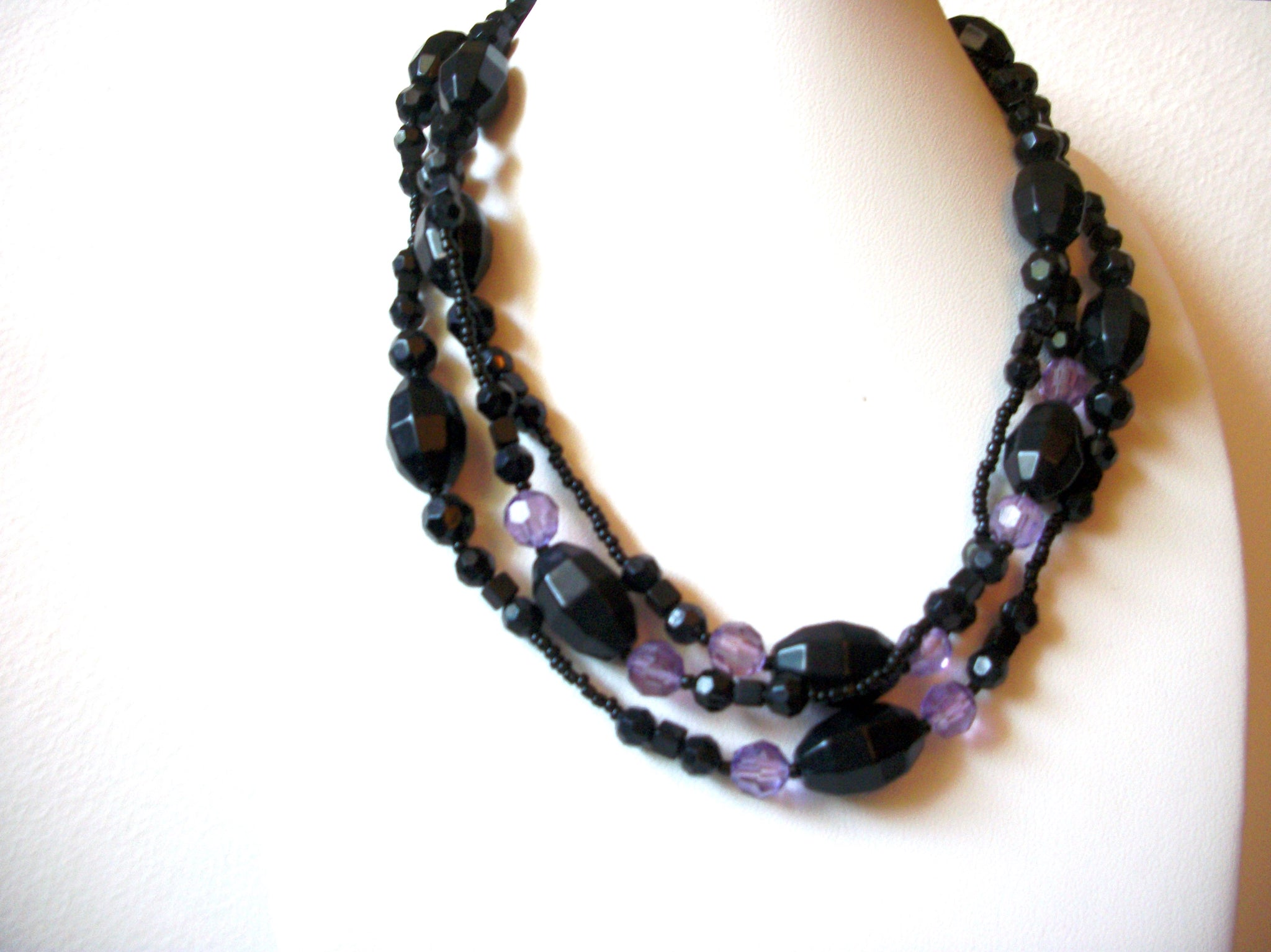 1928 Company Vintage Black Purple Necklace 81720