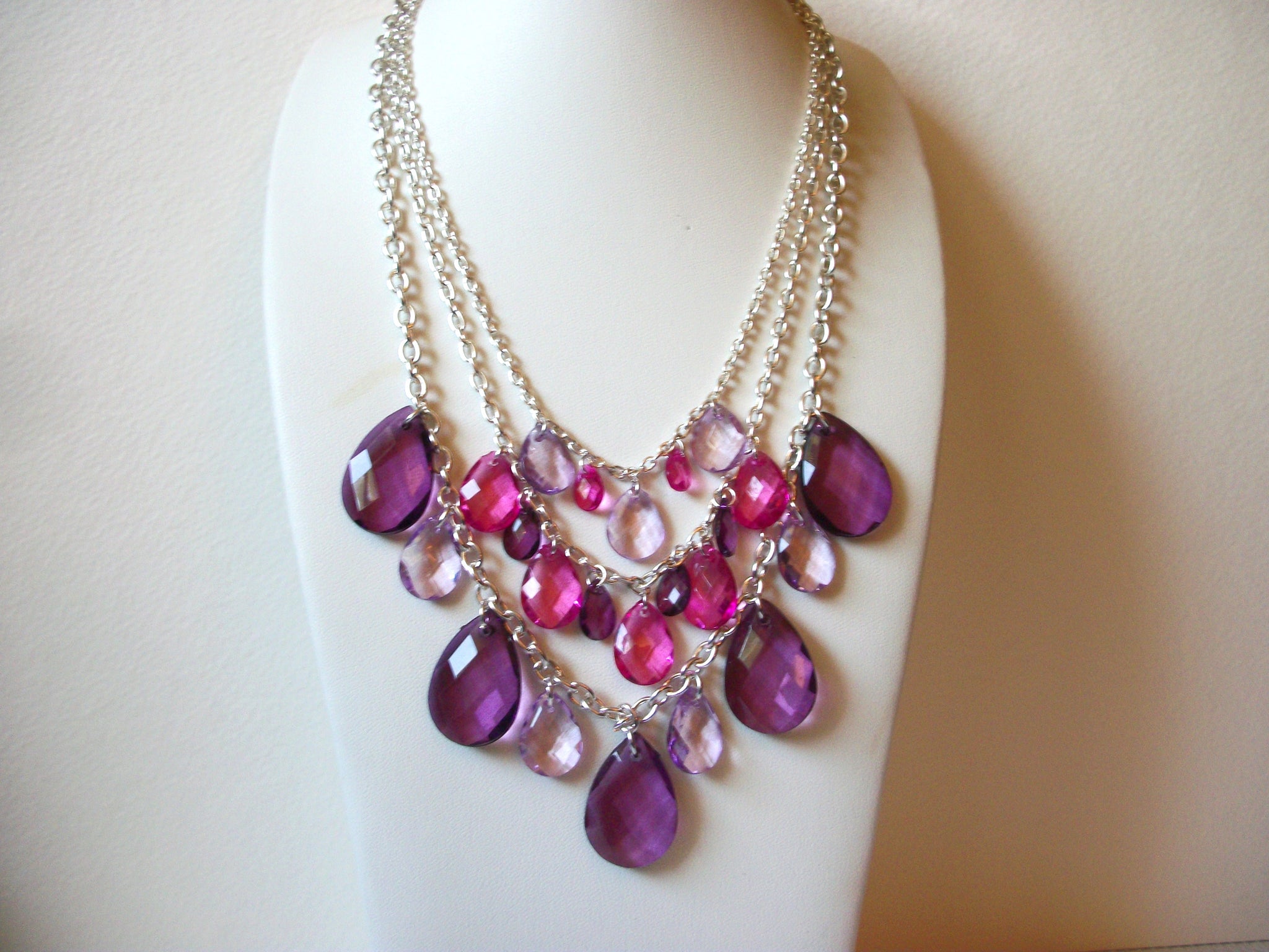 Retro Purple Fuchsia Necklace 81820