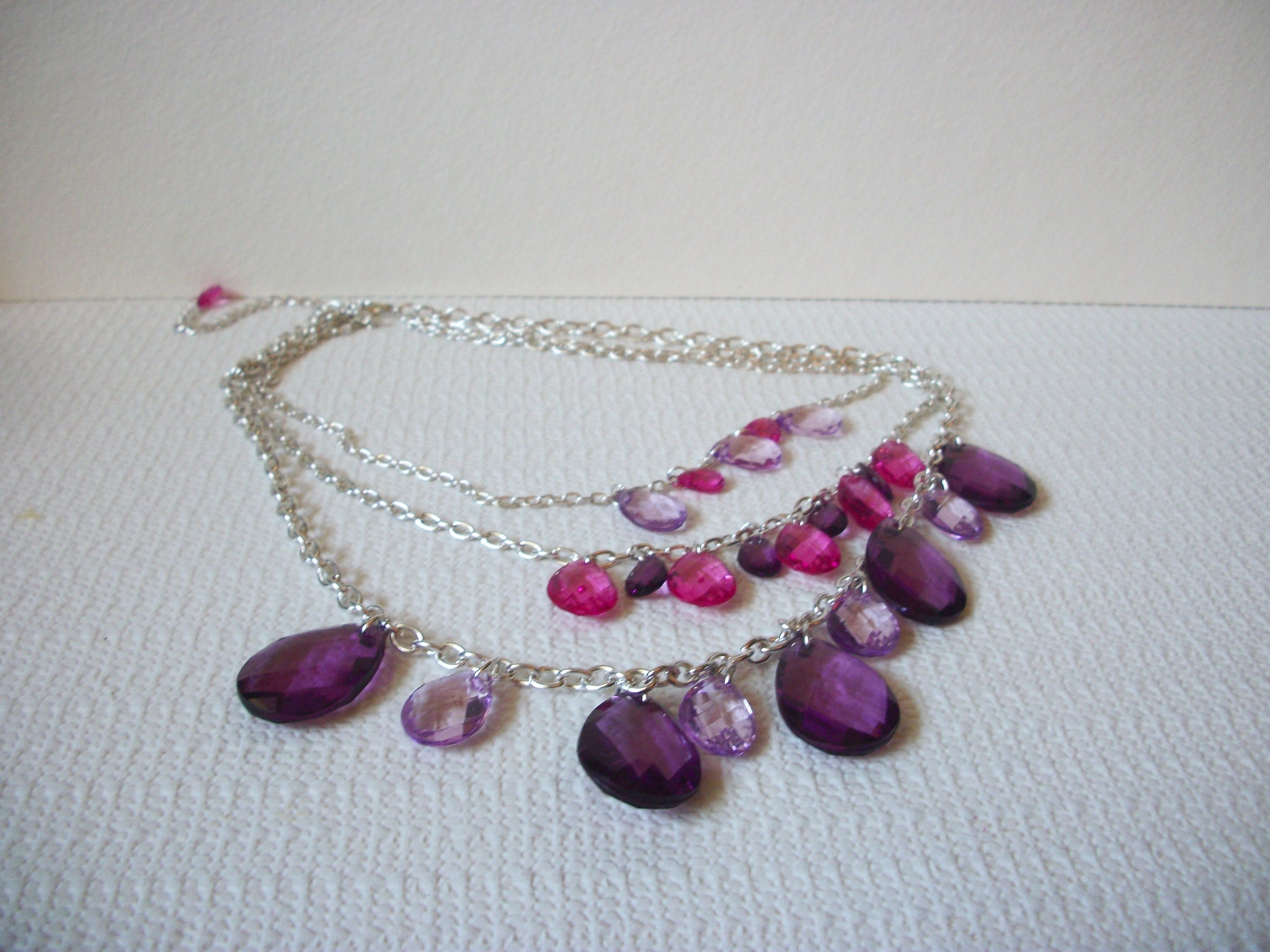 Retro Purple Fuchsia Necklace 81820