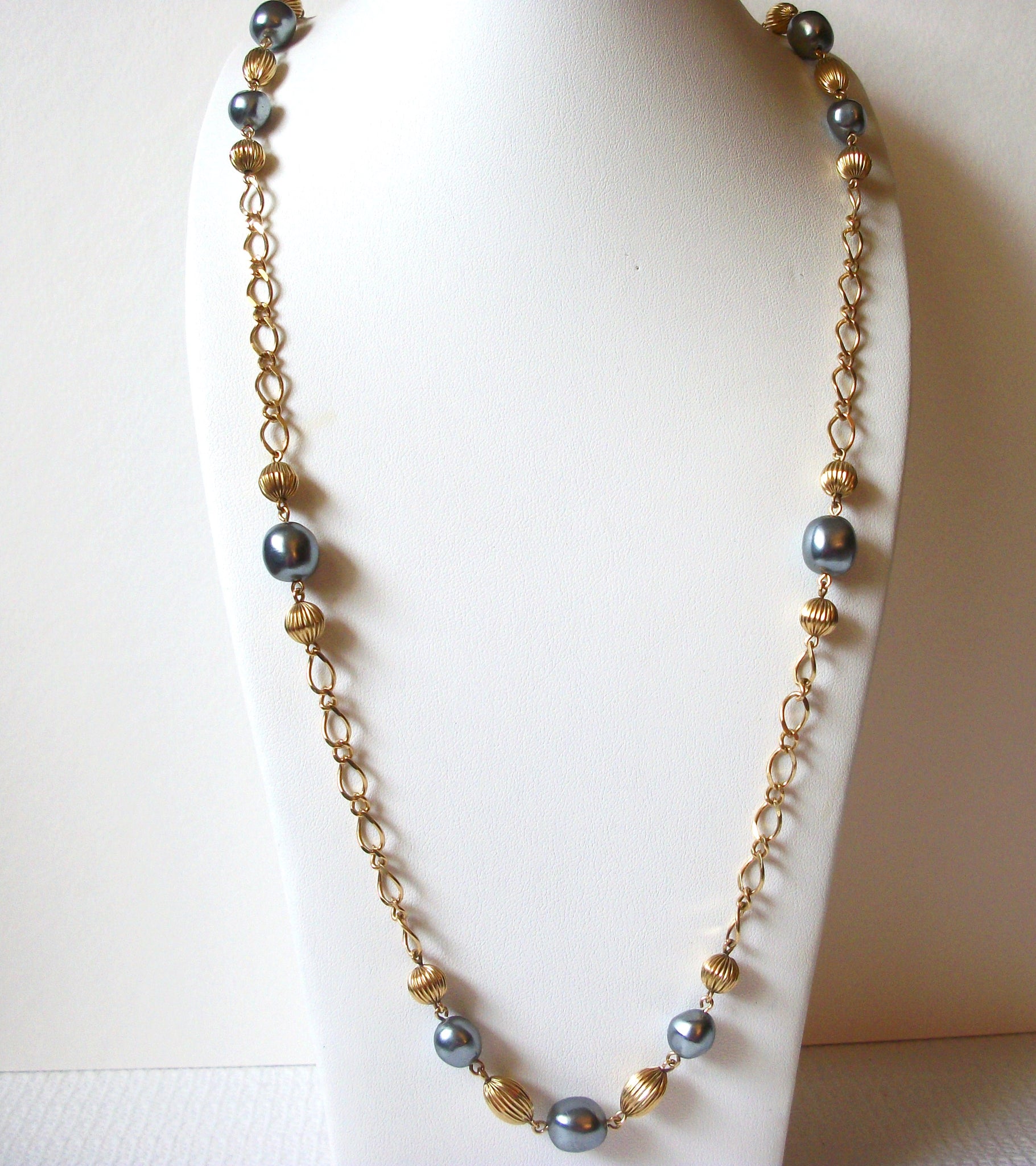 Retro Gold Gray Necklace 82020