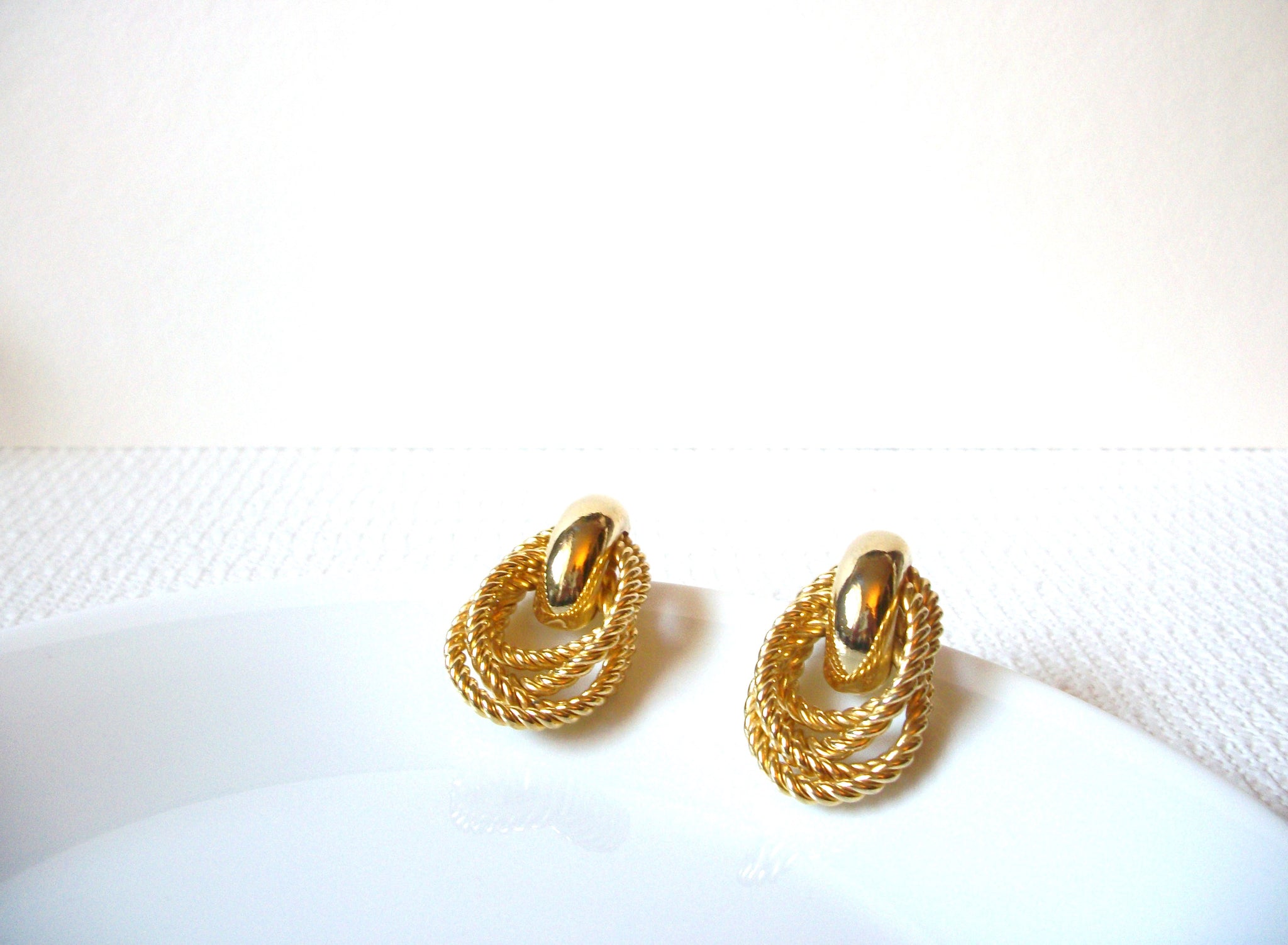 Retro Gold Toned Earrings 802020