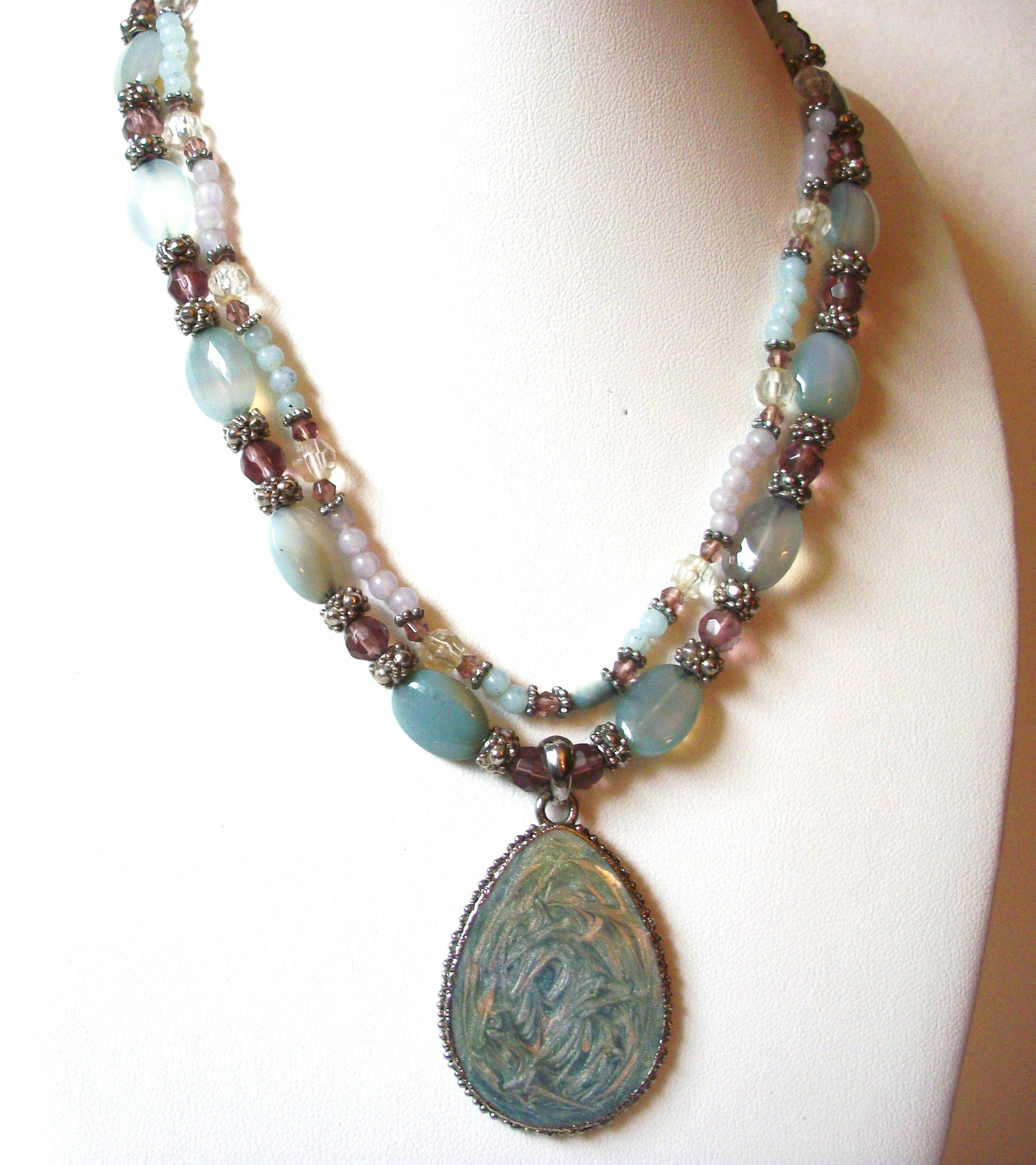 Vintage Blue Glass Necklace 82120