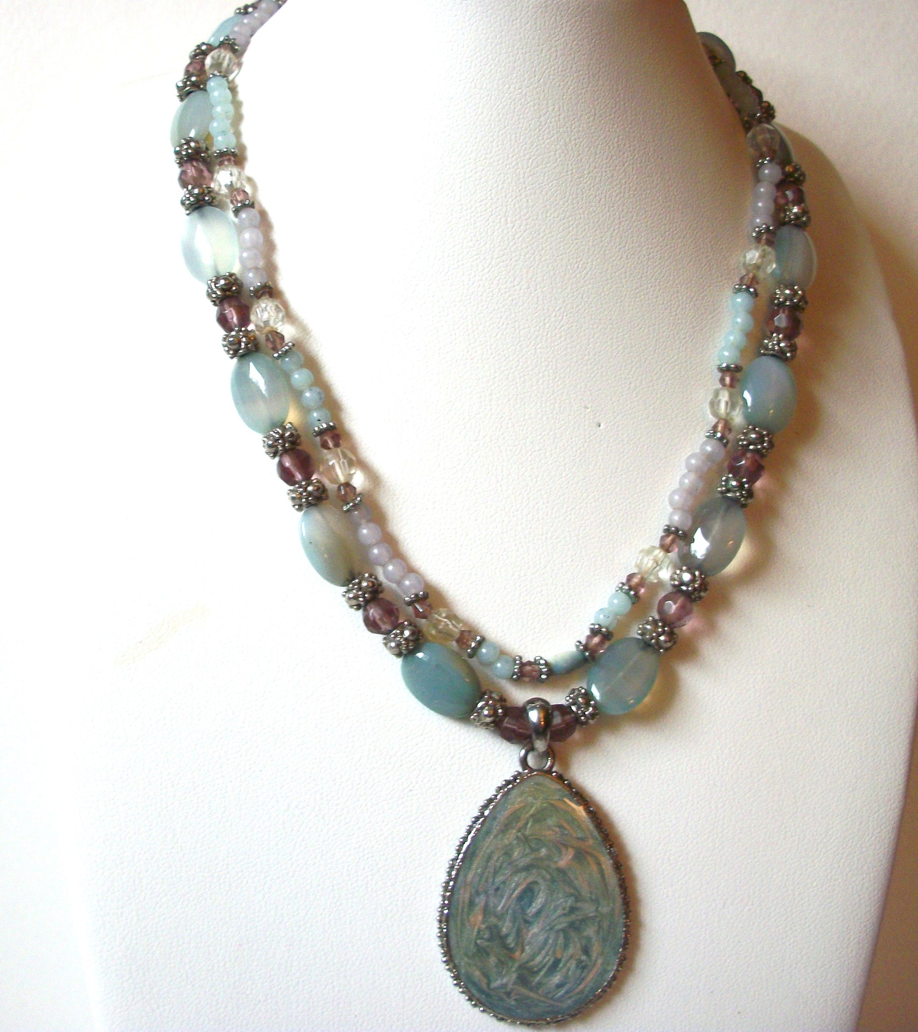 Vintage Blue Glass Necklace 82120