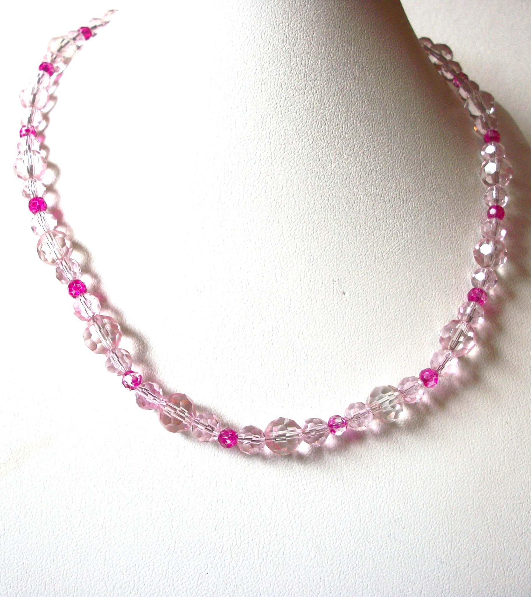 Vintage Pink Glass Necklace 82220