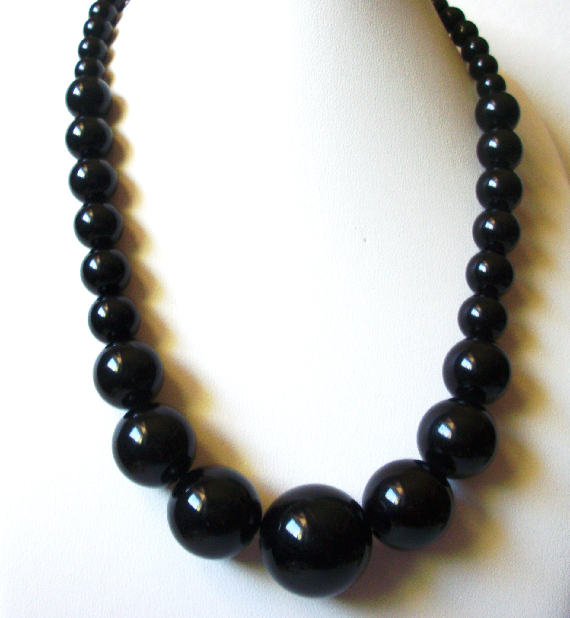 Retro Black Beaded Necklace 82320