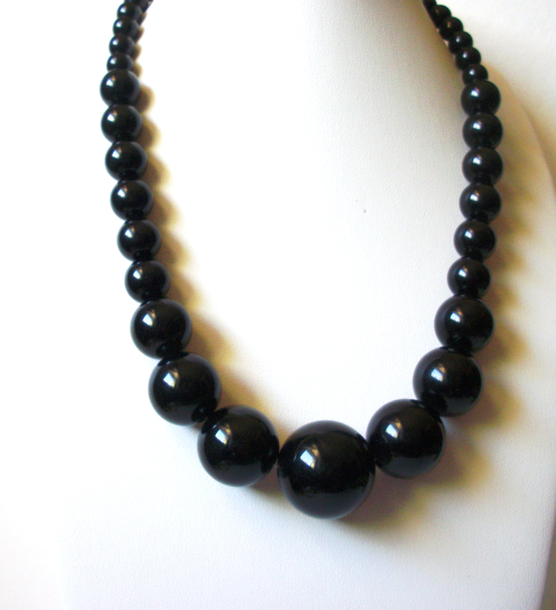 Retro Black Beaded Necklace 82320