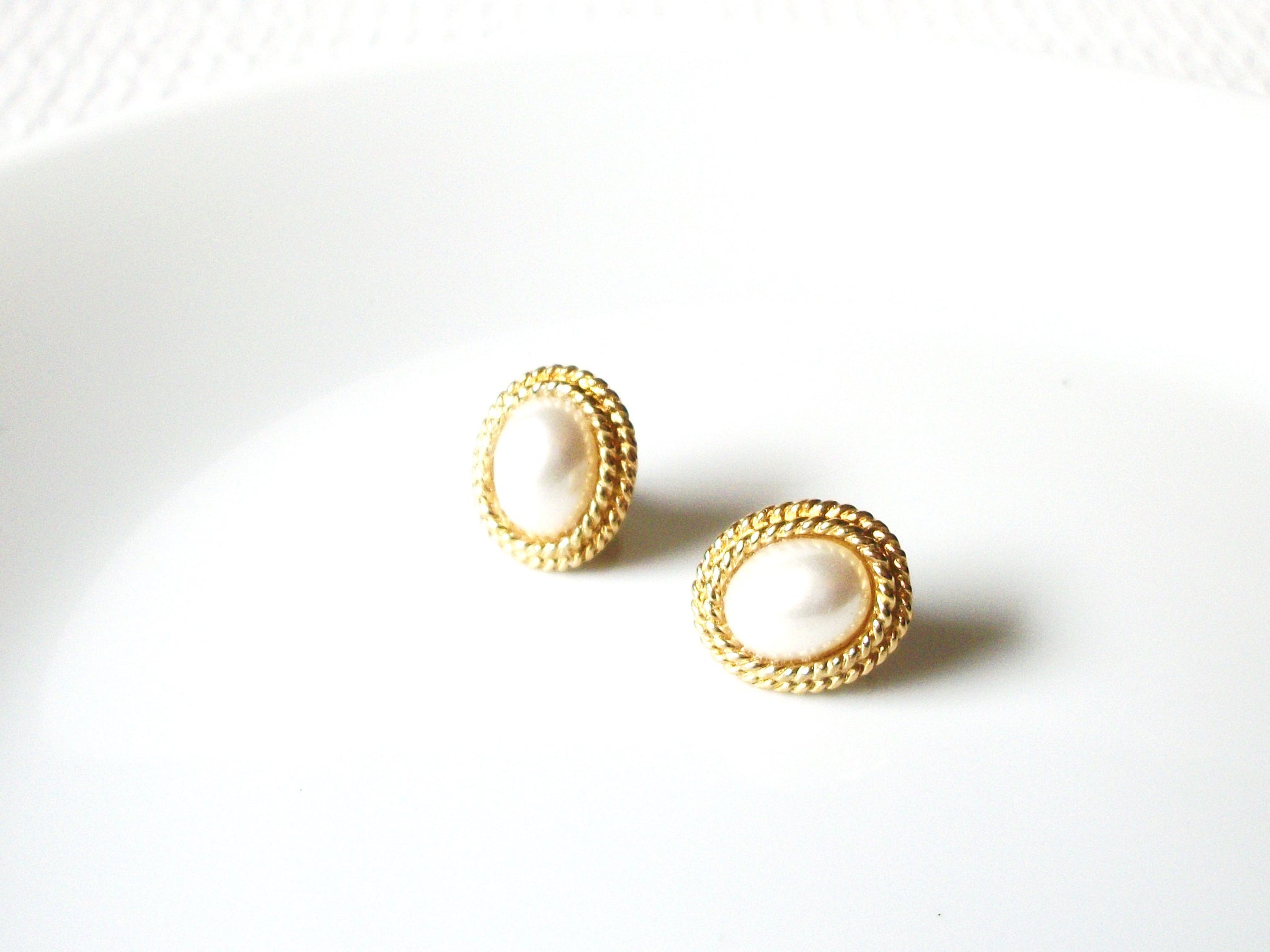 RICHELIEU Smaller Pearl Earrings 82520