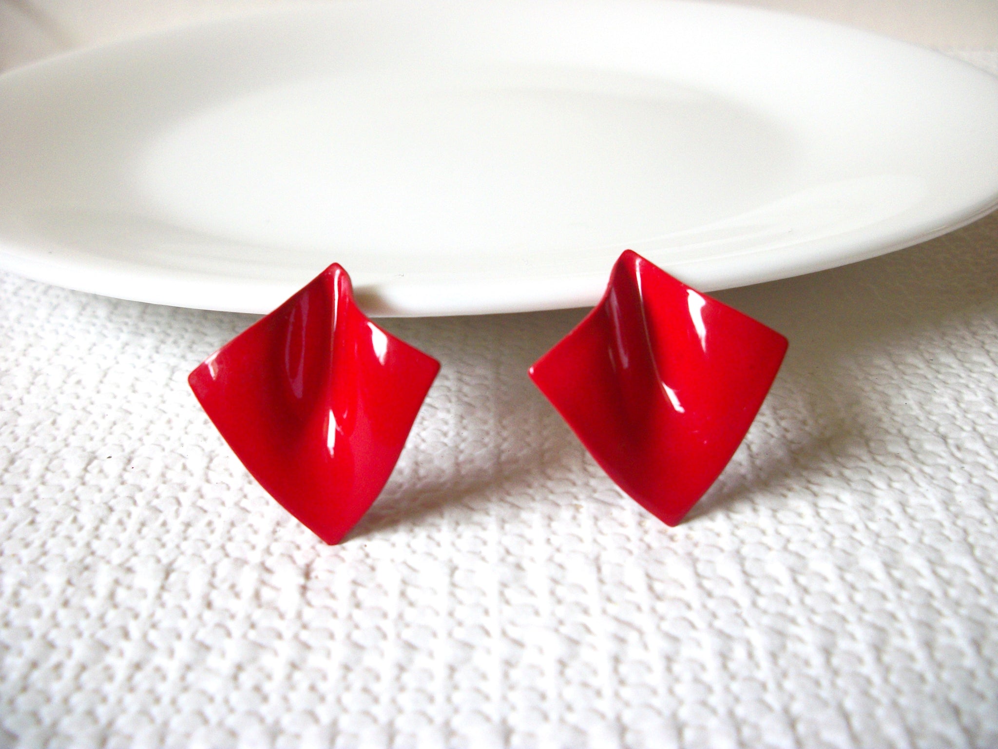 Retro Red Earrings 82620