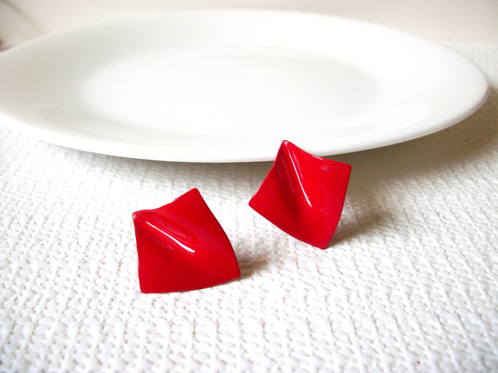 Retro Red Earrings 82620