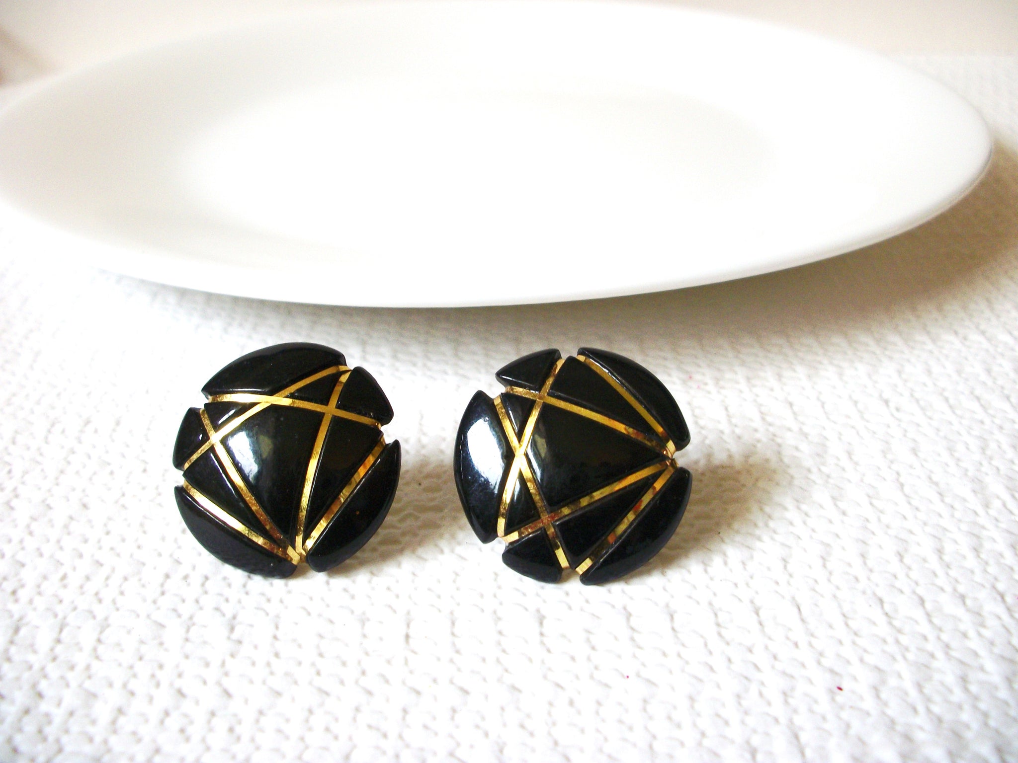 Vintage Black Gold Earrings 82620