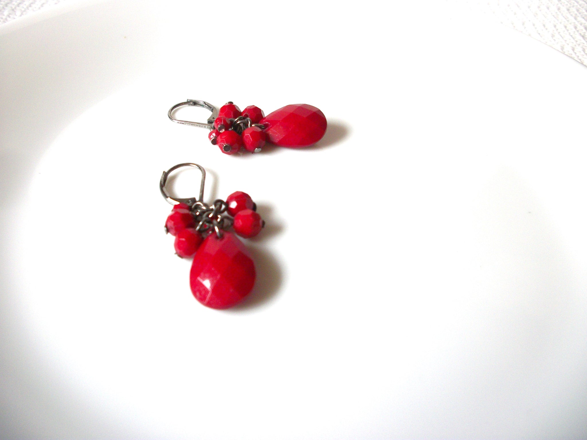 Retro Red Dangle Earrings 82620