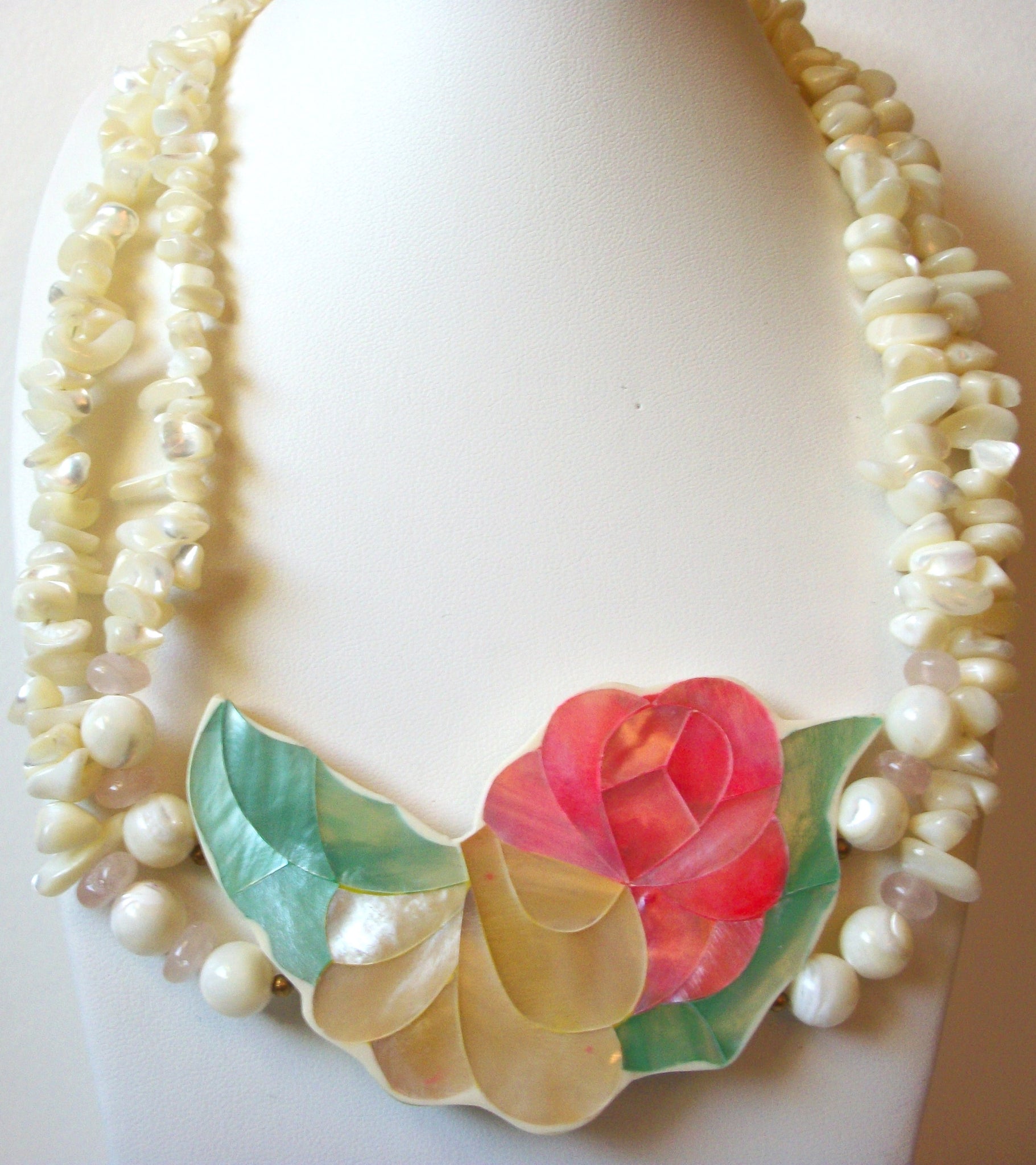 Vintage Mother Of Pearl Necklace 82820