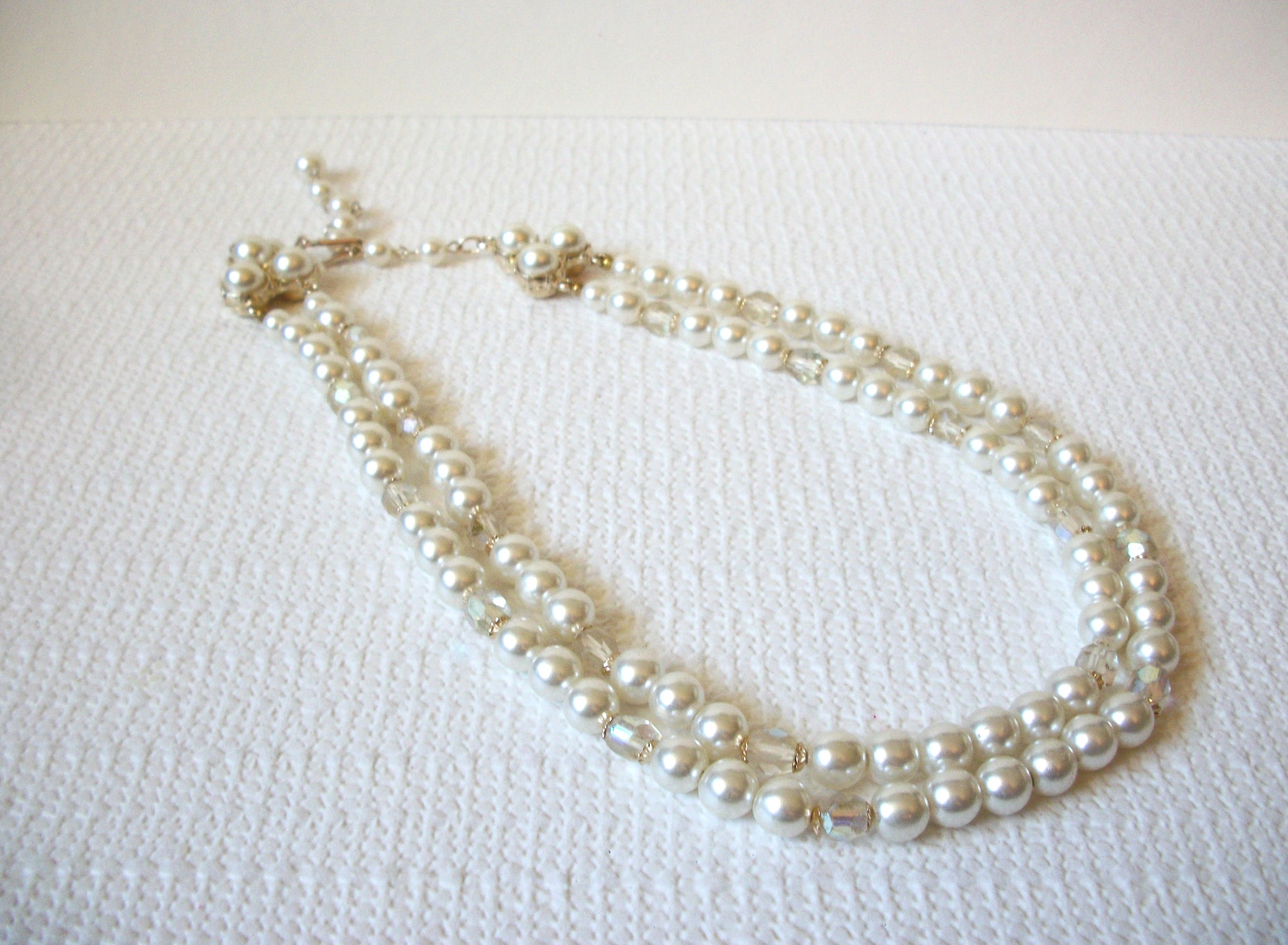 Vintage JAPAN Glass Pearl Necklace 82820