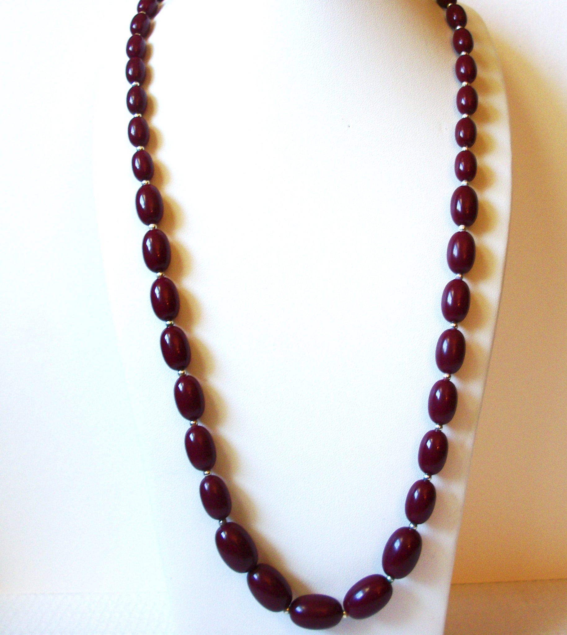 Retro Dark Red Necklace 82820