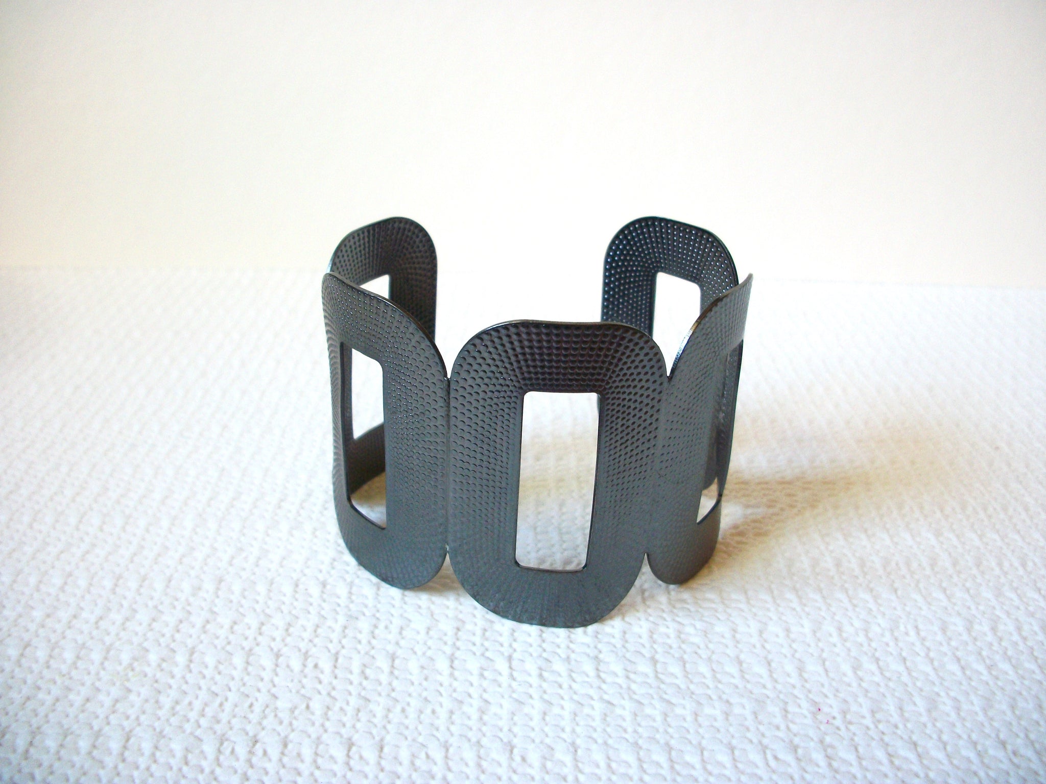 Retro Hammered Cuff Bracelet 82920