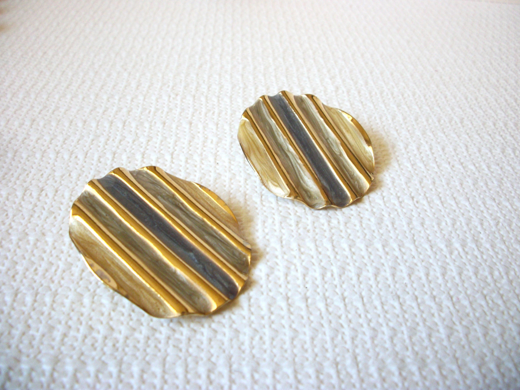 Retro Gold Sage Gray Earrings 82920