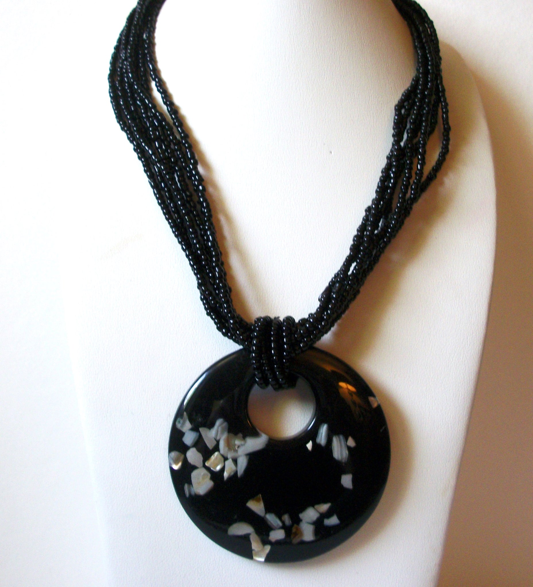 Retro Black Glass Beads Pendant Necklace 83020