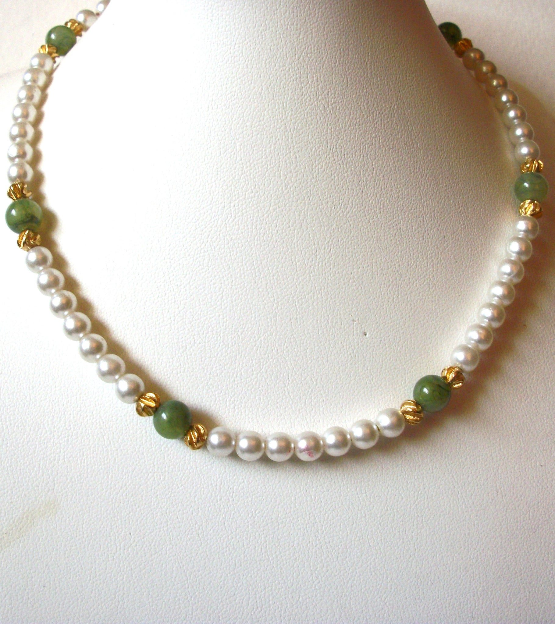 Vintage Glass Pearl Necklace 90120