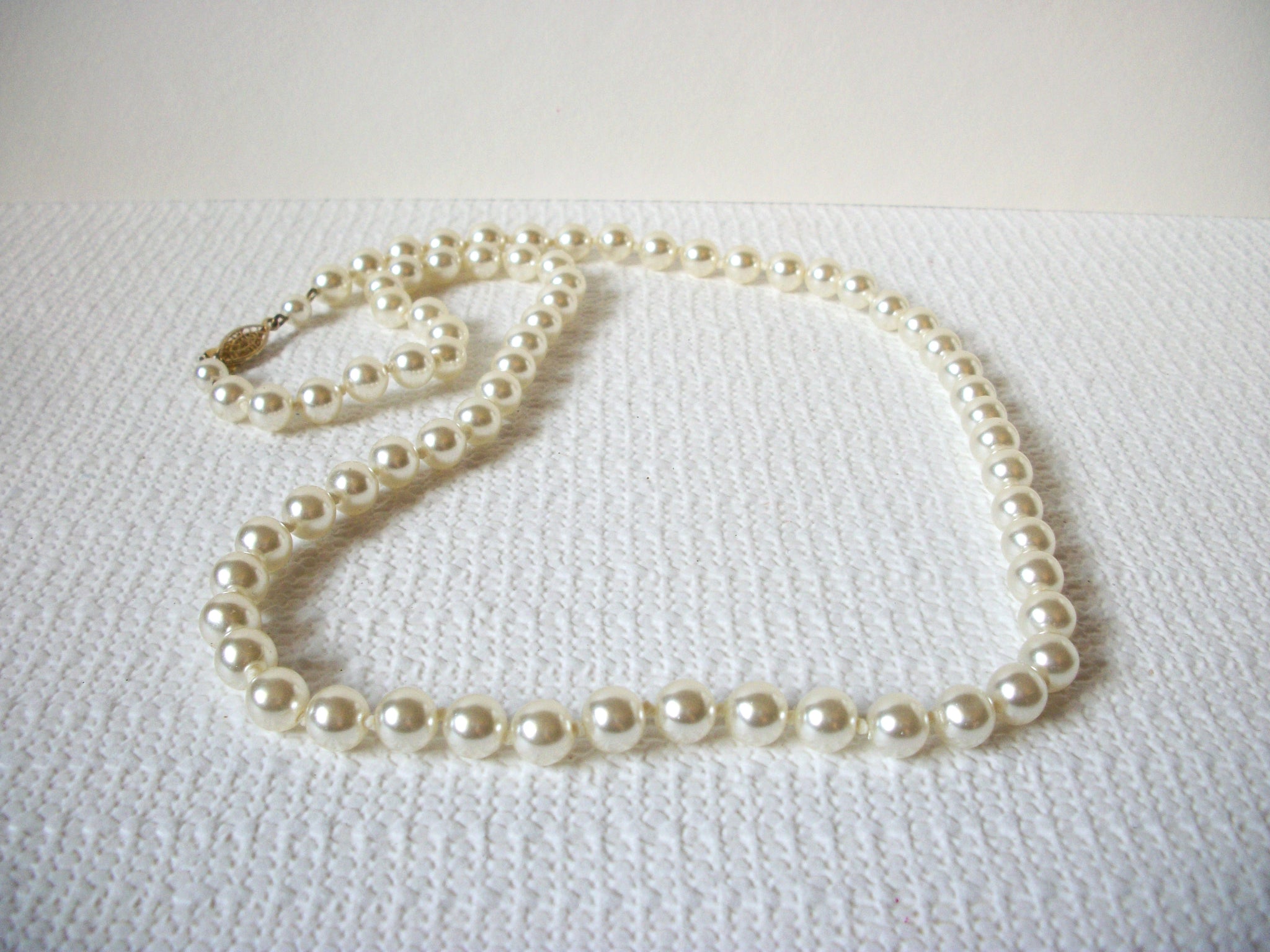 Vintage Glass Pearl Necklace 82920