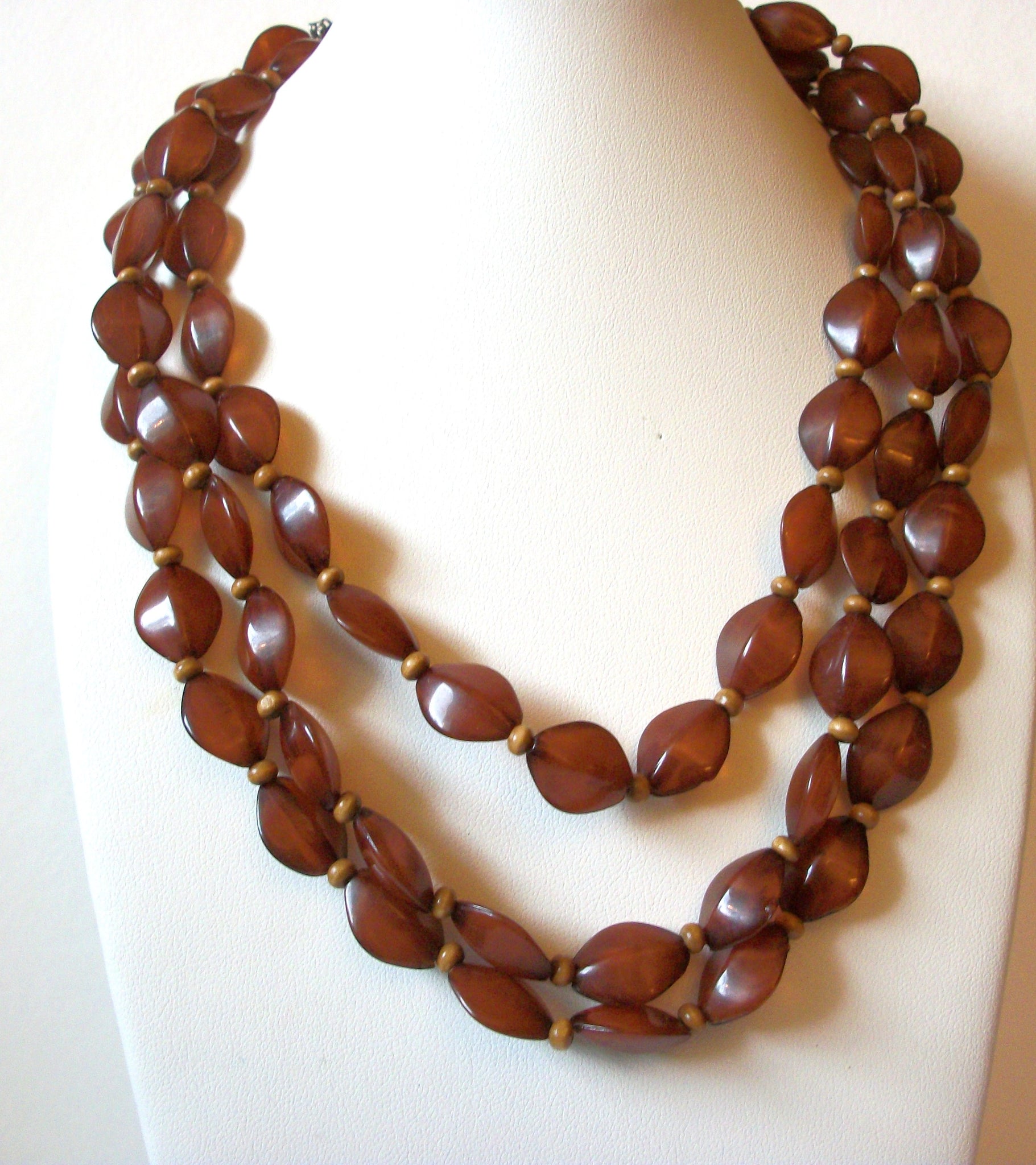 Retro Brown Necklace 90120