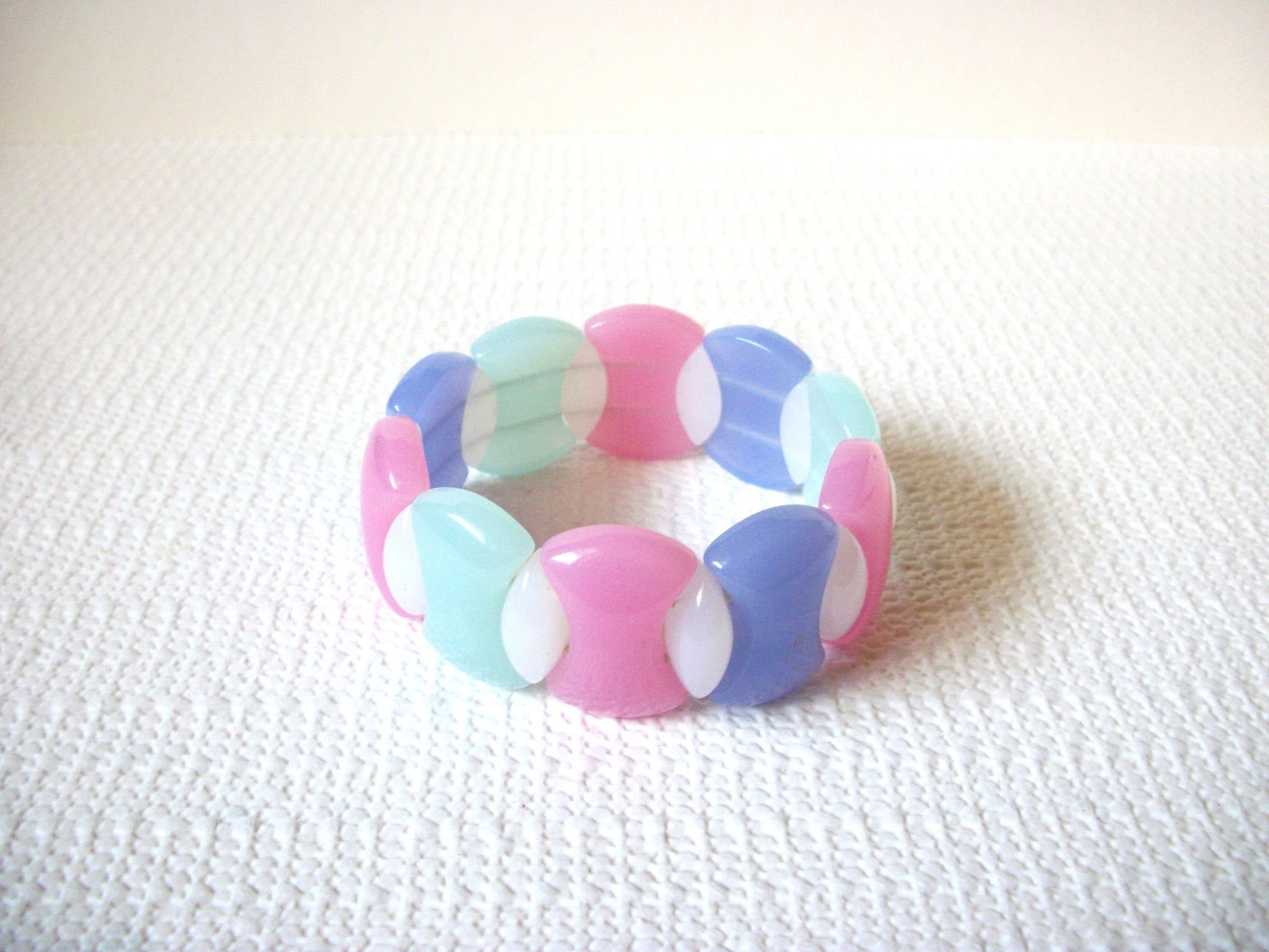 Retro Lucite Bracelet 90220