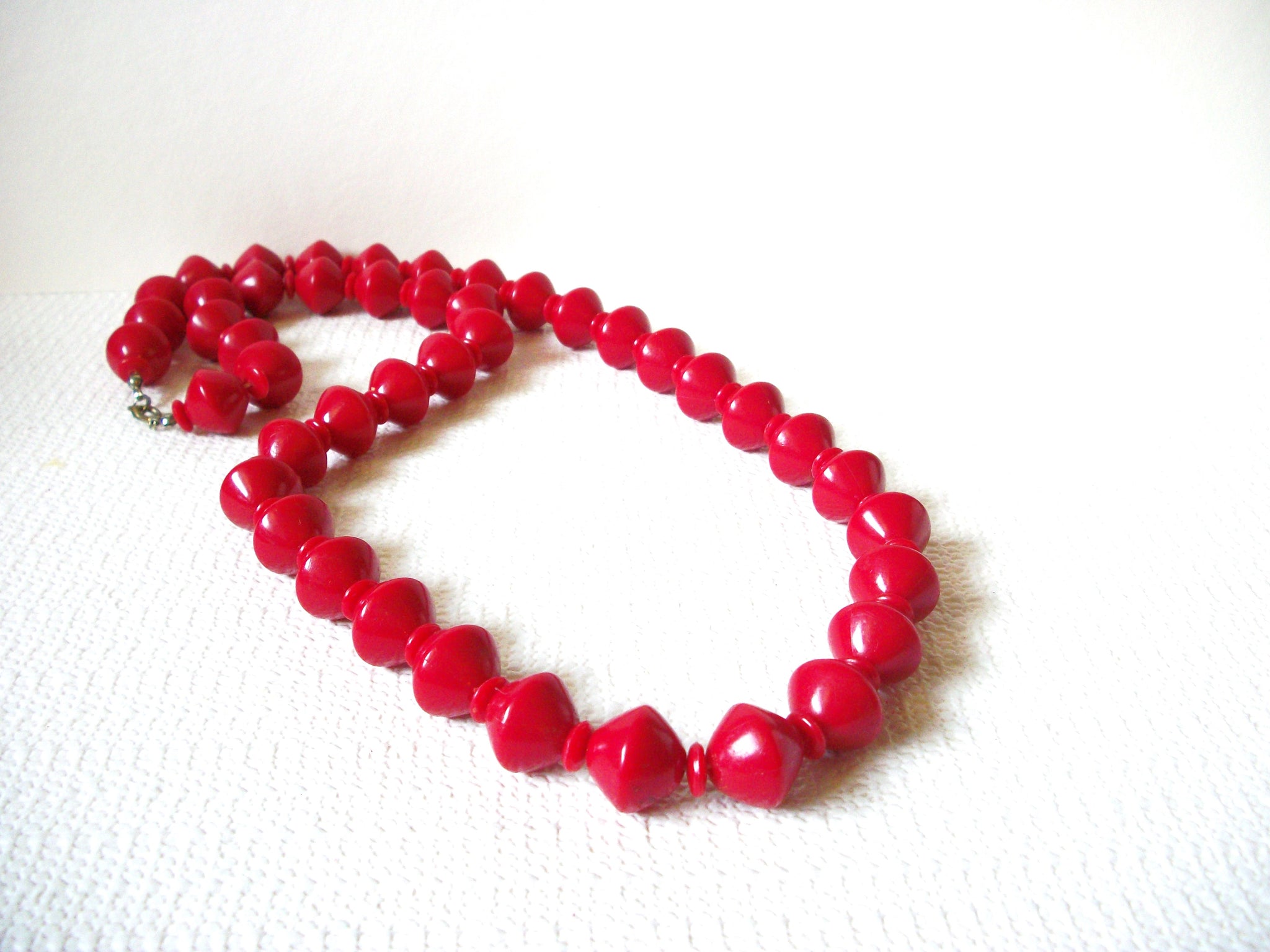 Retro Bright Red Necklace 90320