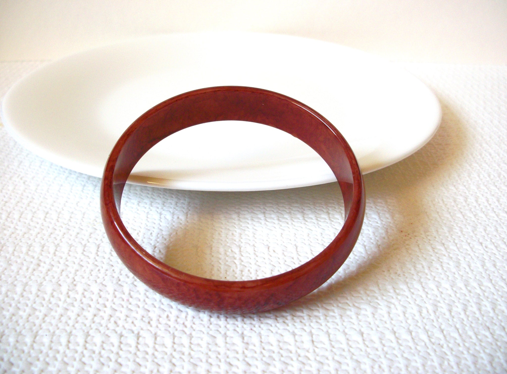 Retro Paprika Lucite Bangle Bracelet 90520