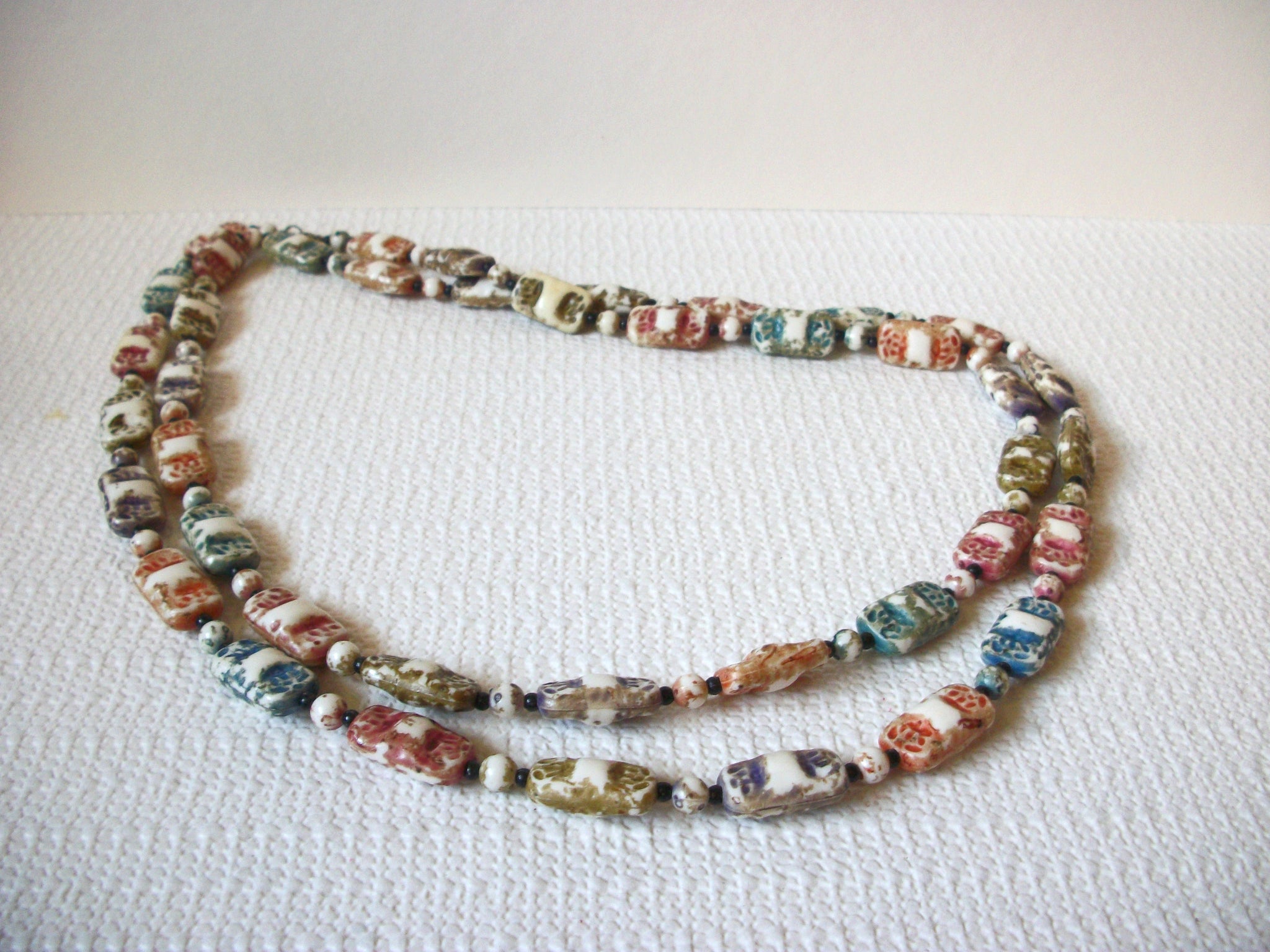 Vintage Hand Molded Necklace 90720