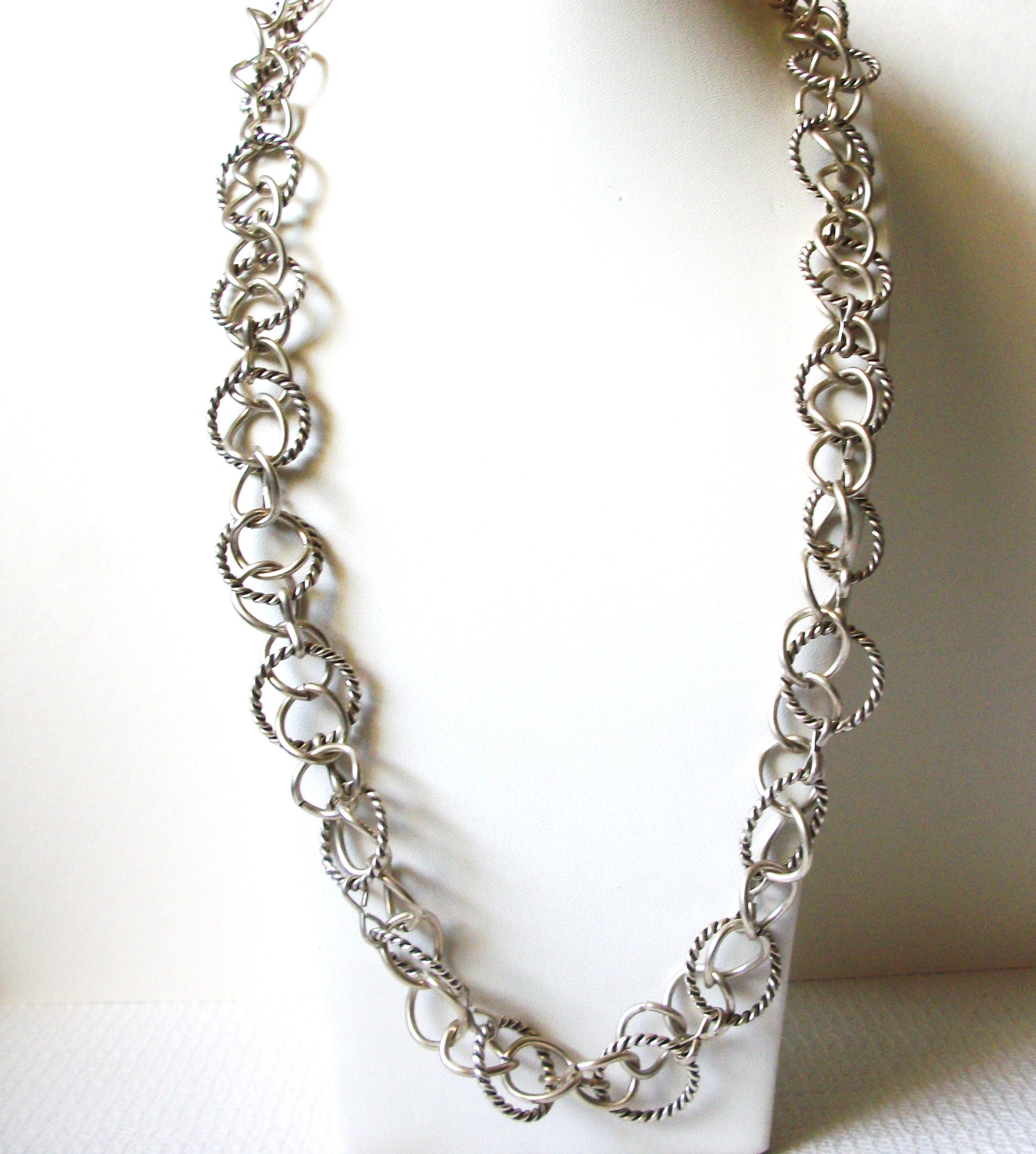 Retro Heavier Silver Toned Links Necklace 90820