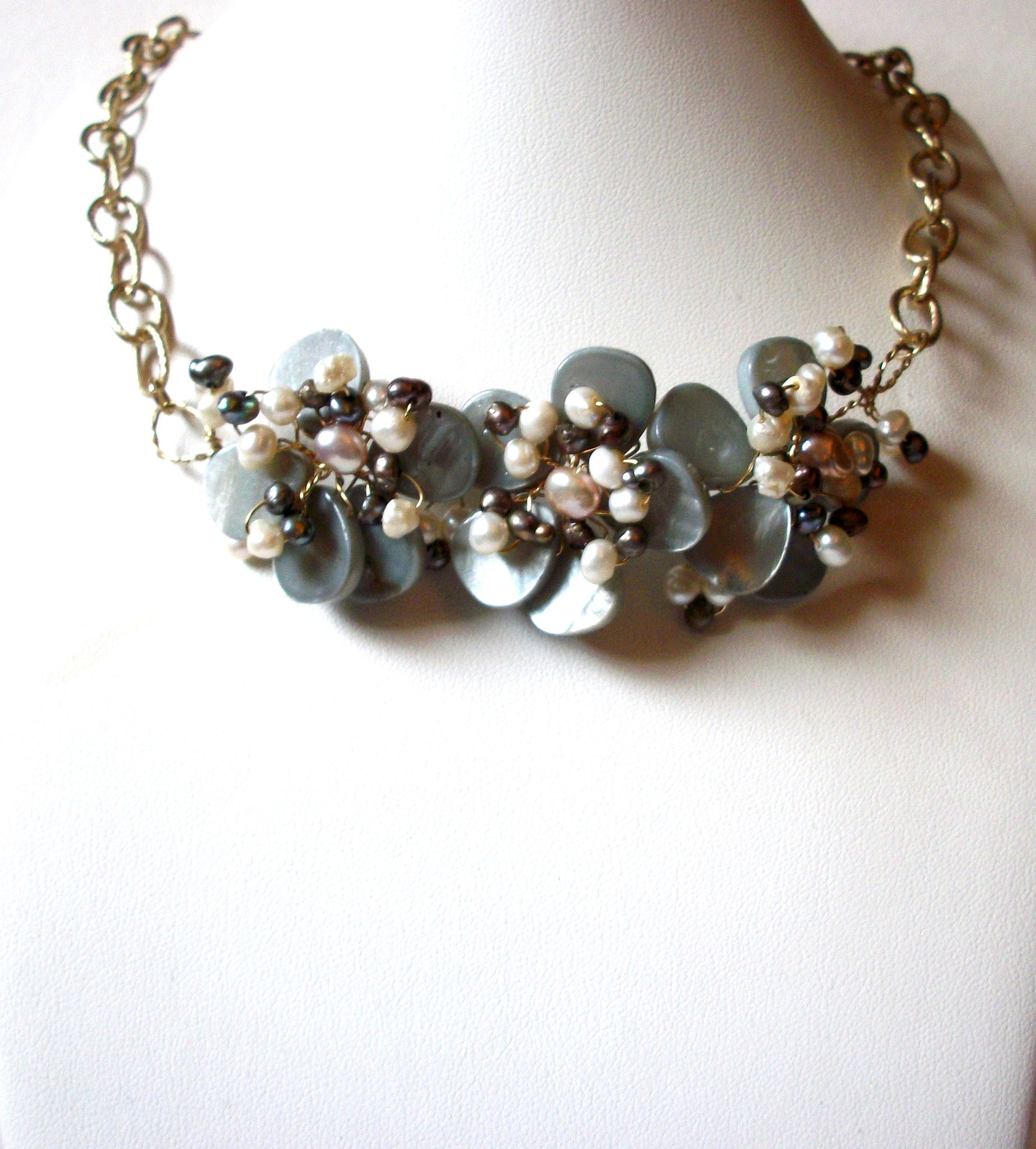 Vintage Grey Shell Flower Pearl Necklace 91220