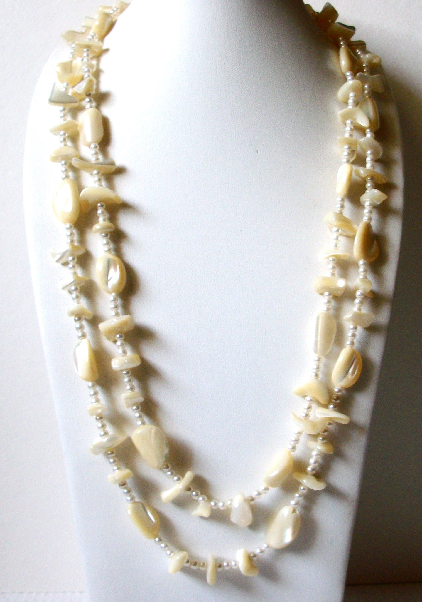 Retro 52 Inch Shell Glass Necklace 91420