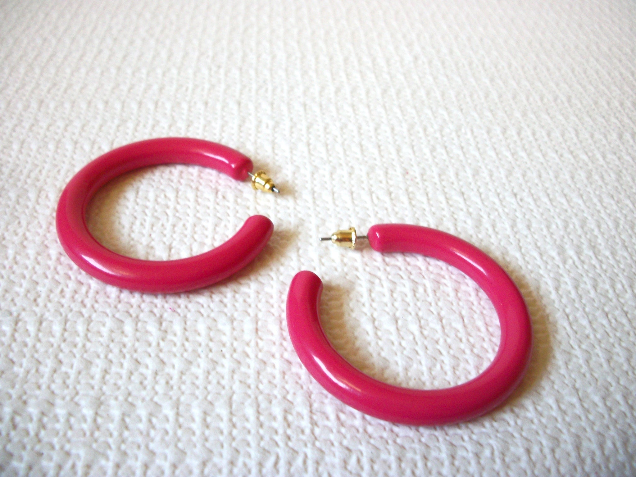 Retro Coral Hoop Earrings 91320