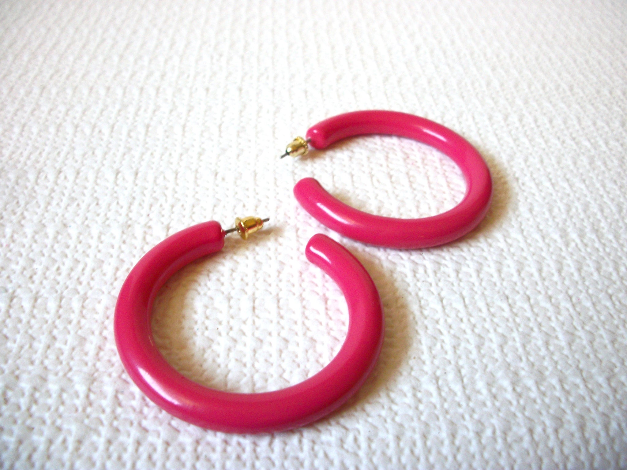 Retro Coral Hoop Earrings 91320