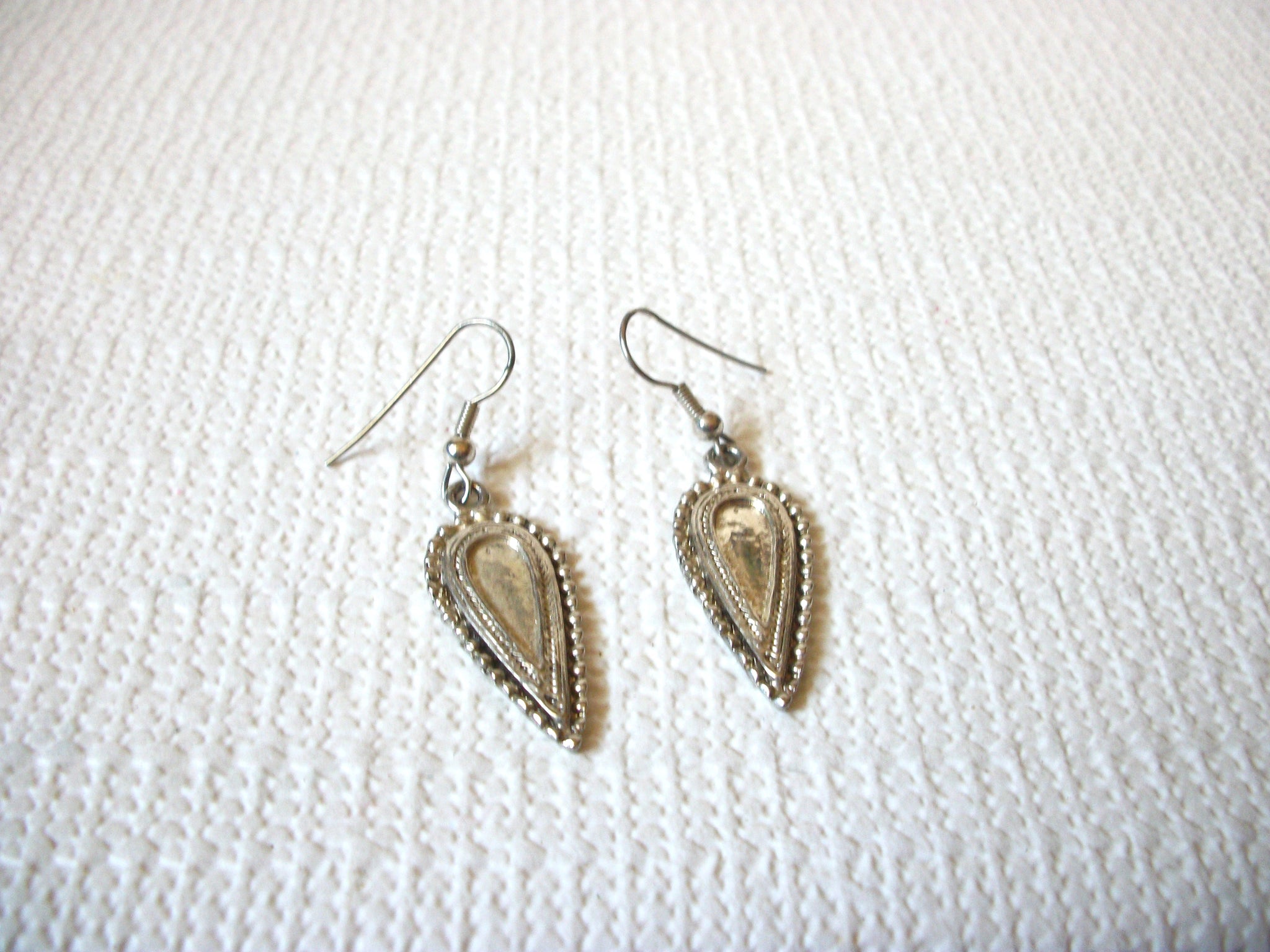 Retro Silver Toned Dangle Earrings 91420